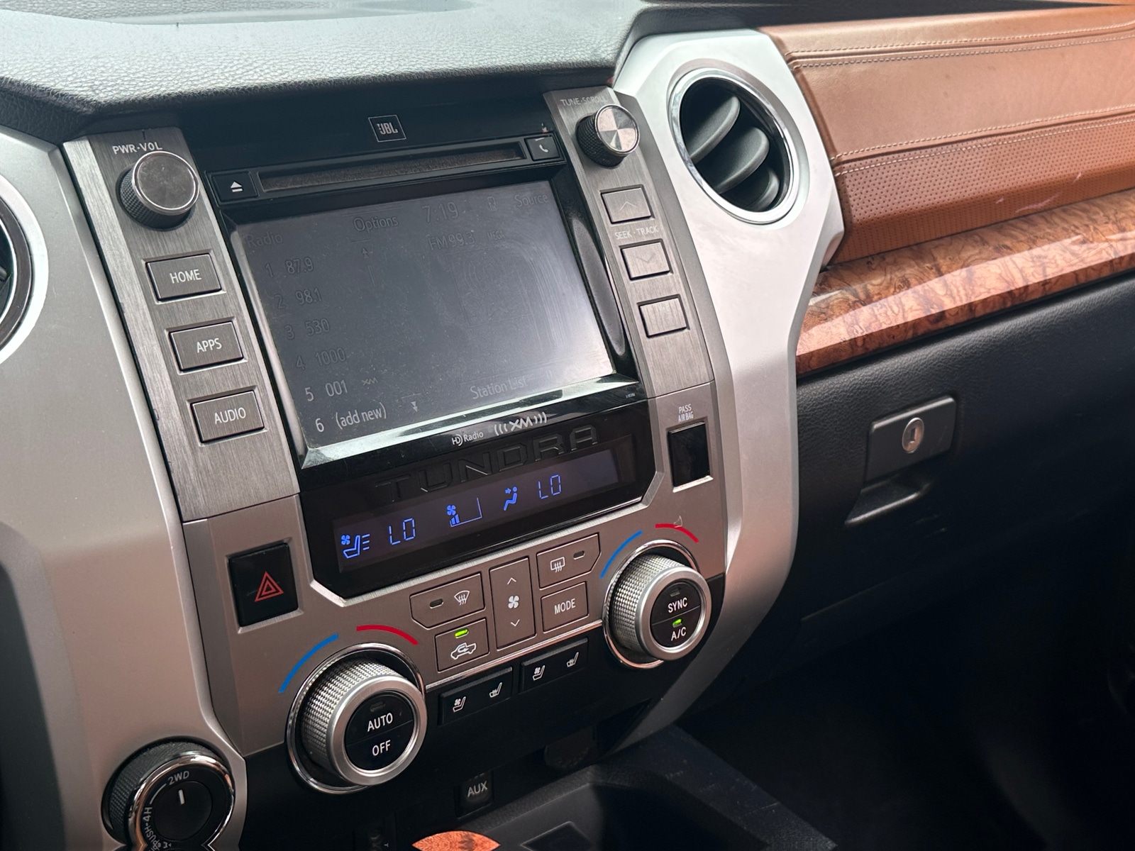 Thumbnail: 2019 Toyota Tundra - 3