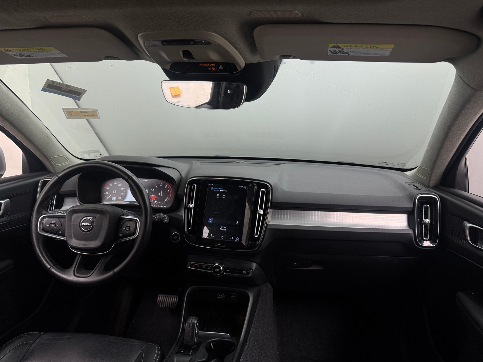 Thumbnail: 2019 Volvo XC40 - 3