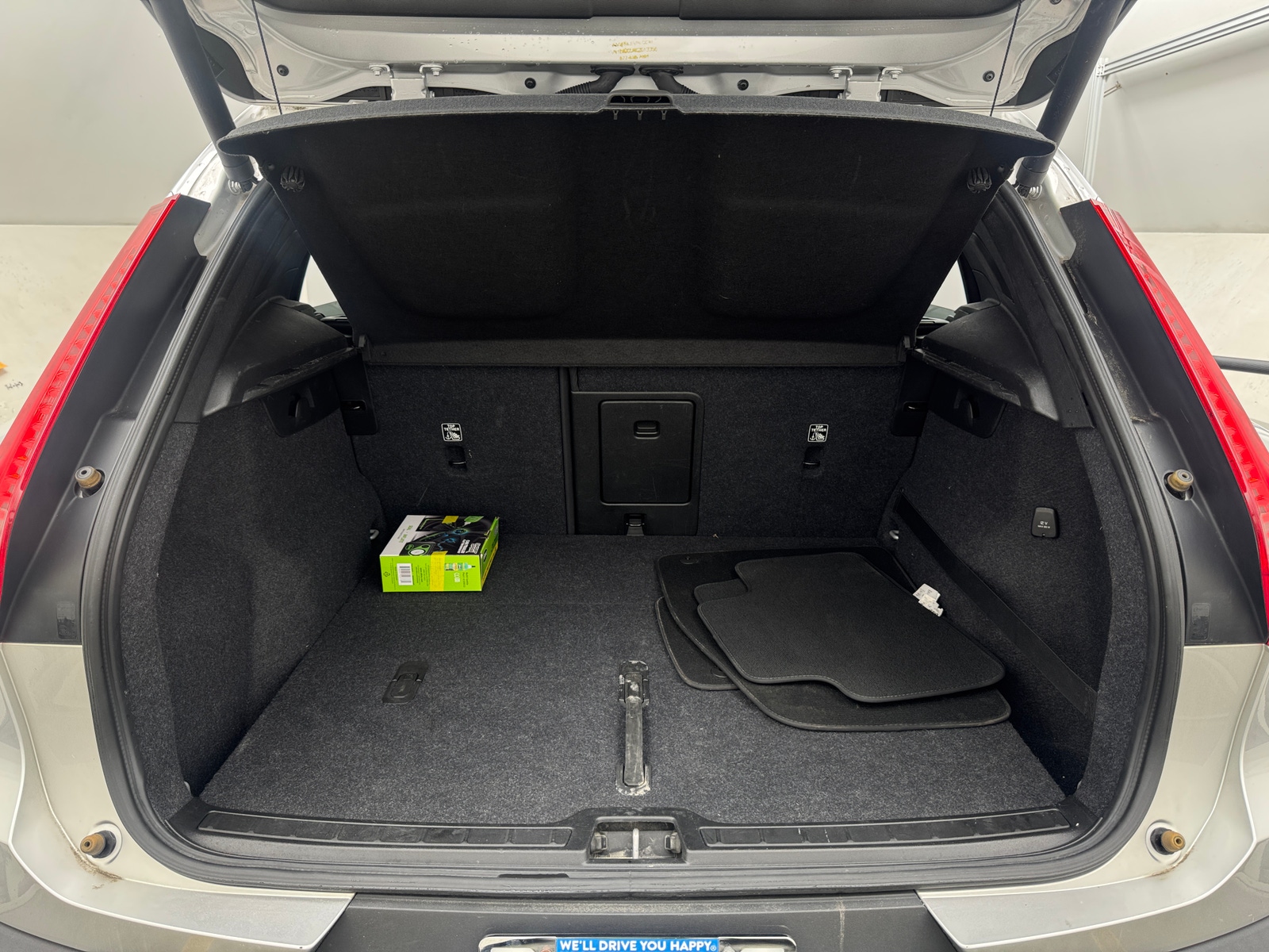 Thumbnail: 2019 Volvo XC40 - 7
