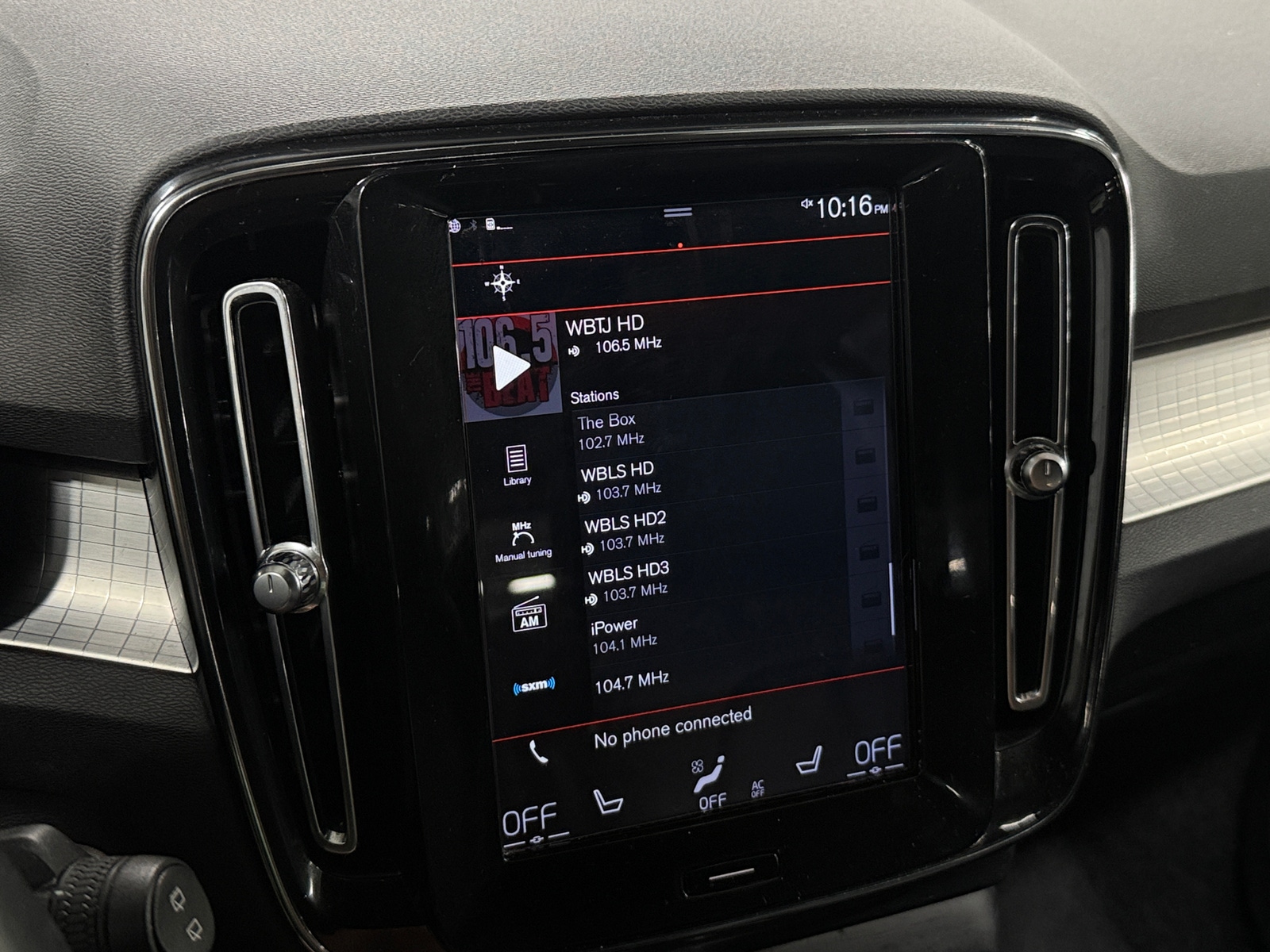 Thumbnail: 2019 Volvo XC40 - 4