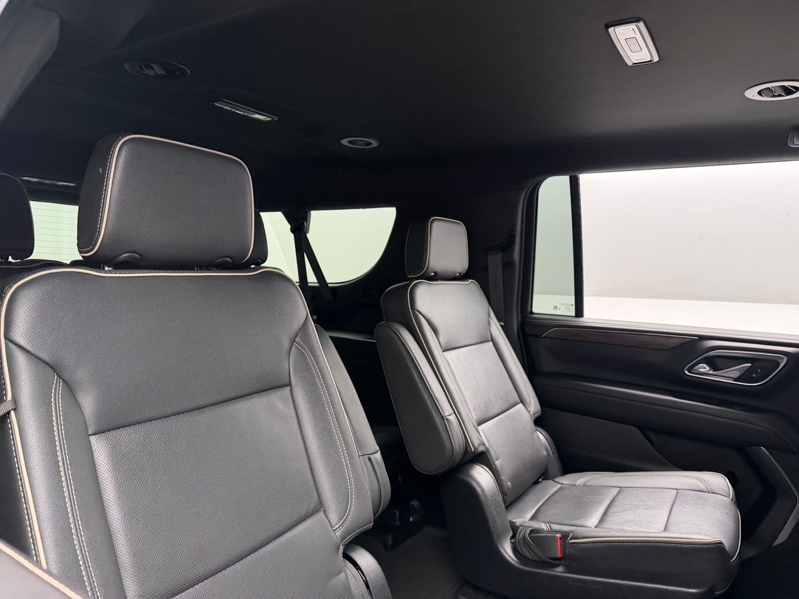 Thumbnail: 2023 Chevrolet Suburban - 5
