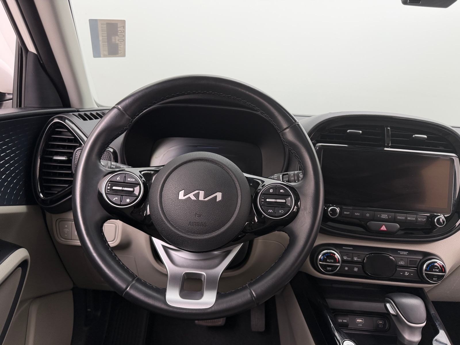 Thumbnail: 2023 Kia Soul - 5