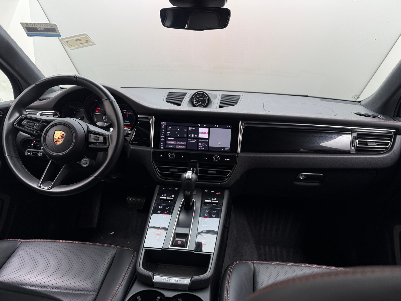 Thumbnail: 2023 Porsche Macan - 2