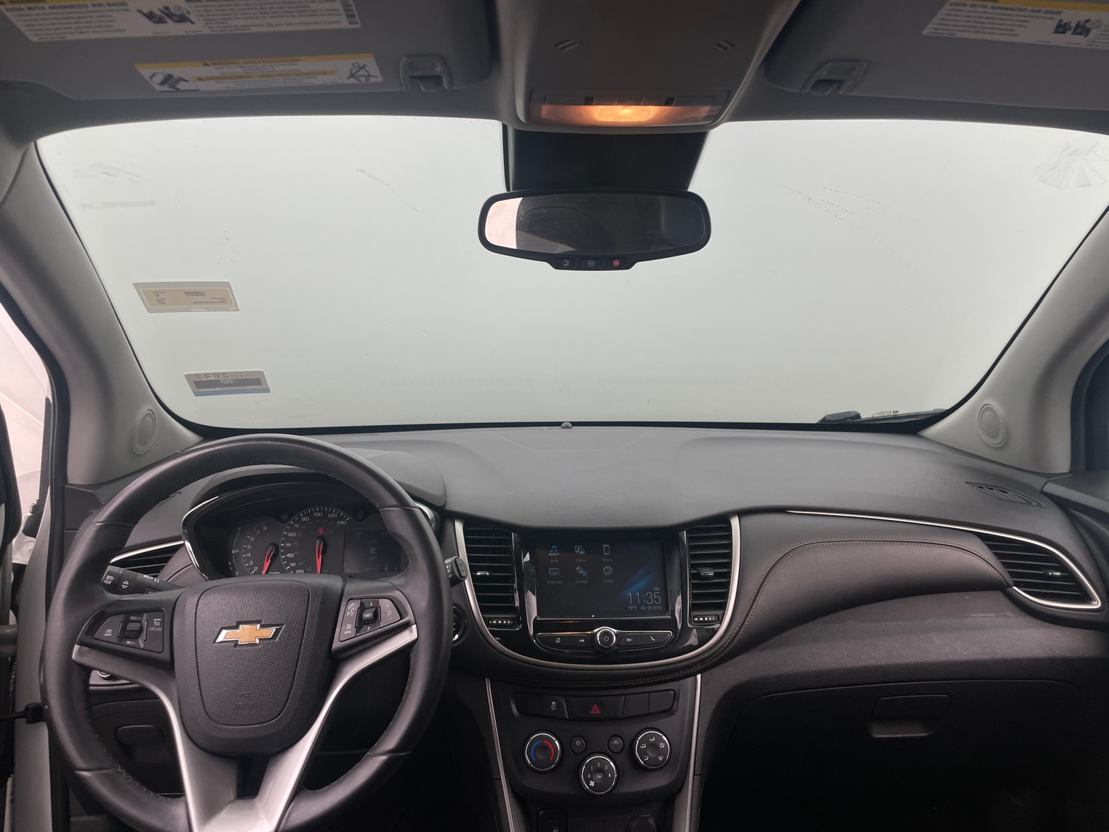 Thumbnail: 2017 Chevrolet Trax - 3