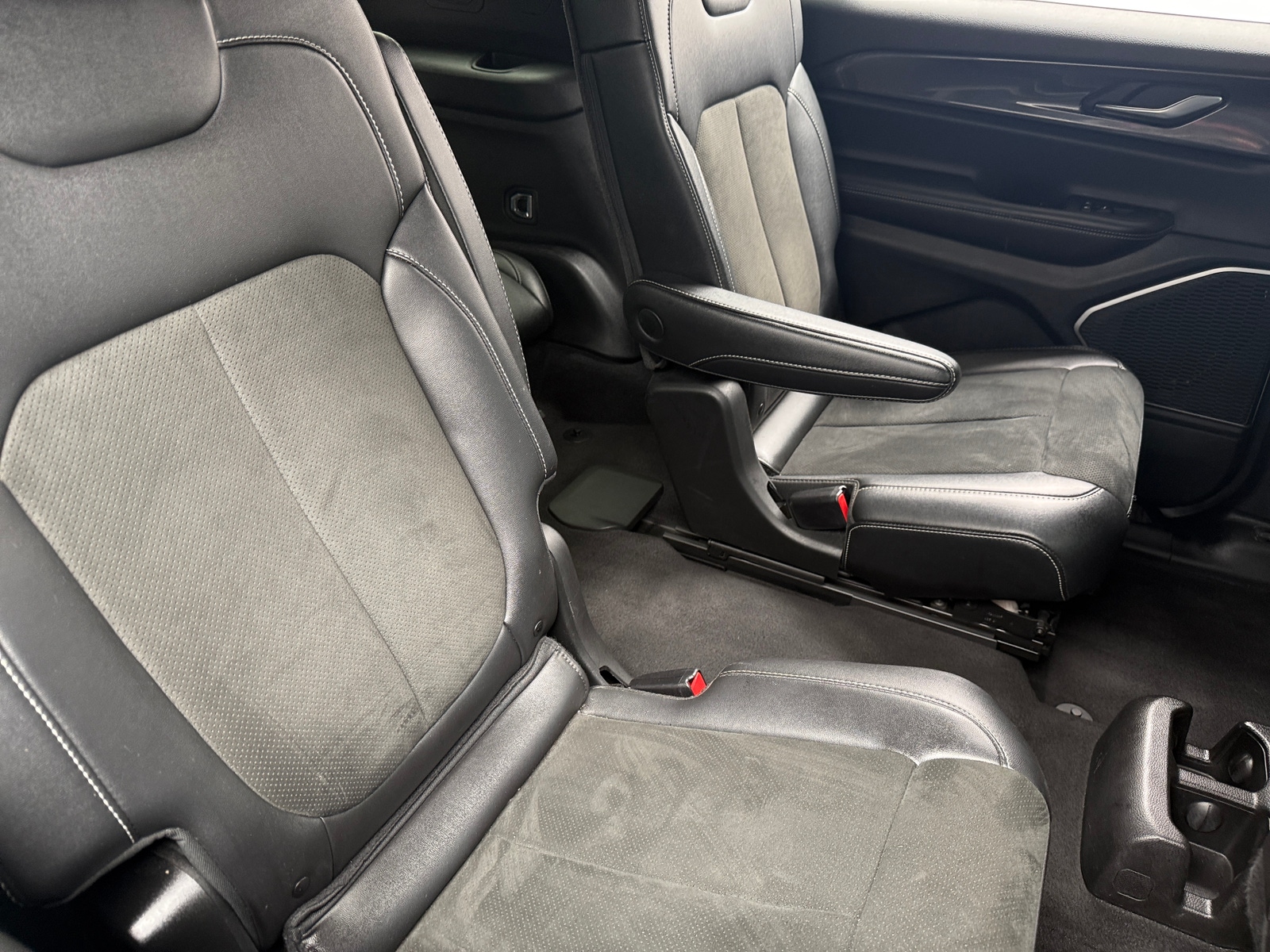 Thumbnail: 2021 Jeep Grand Cherokee L - 5