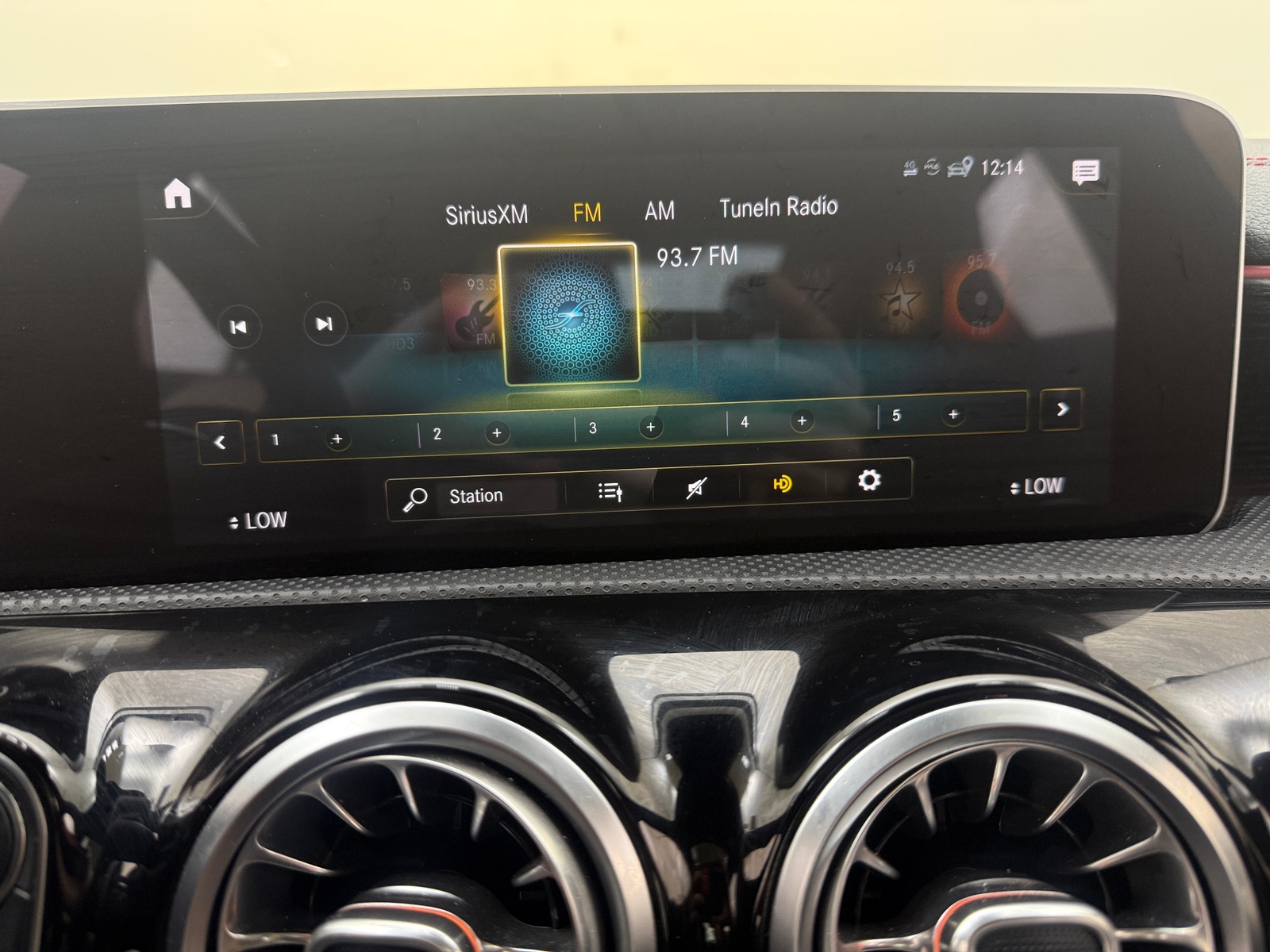 Thumbnail: 2020 Mercedes-Benz CLA - 4