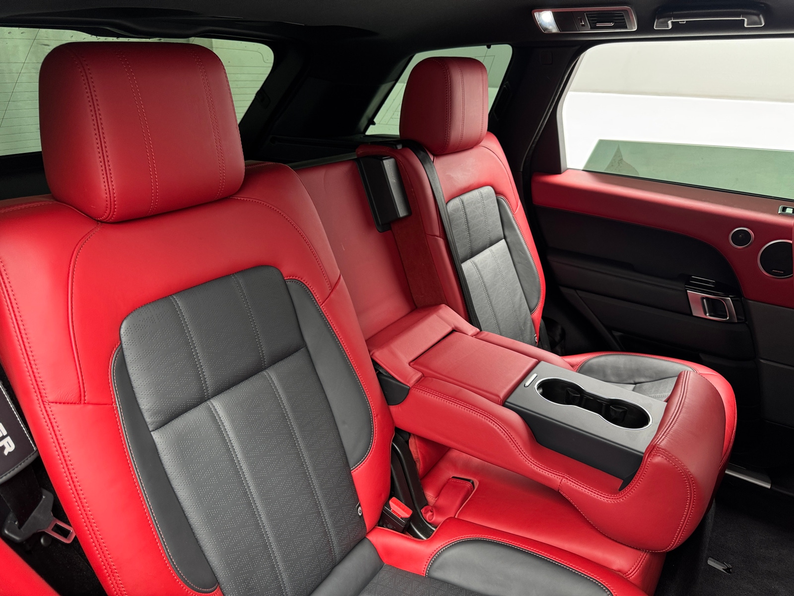 Thumbnail: 2020 Land Rover Range Rover Sport - 5