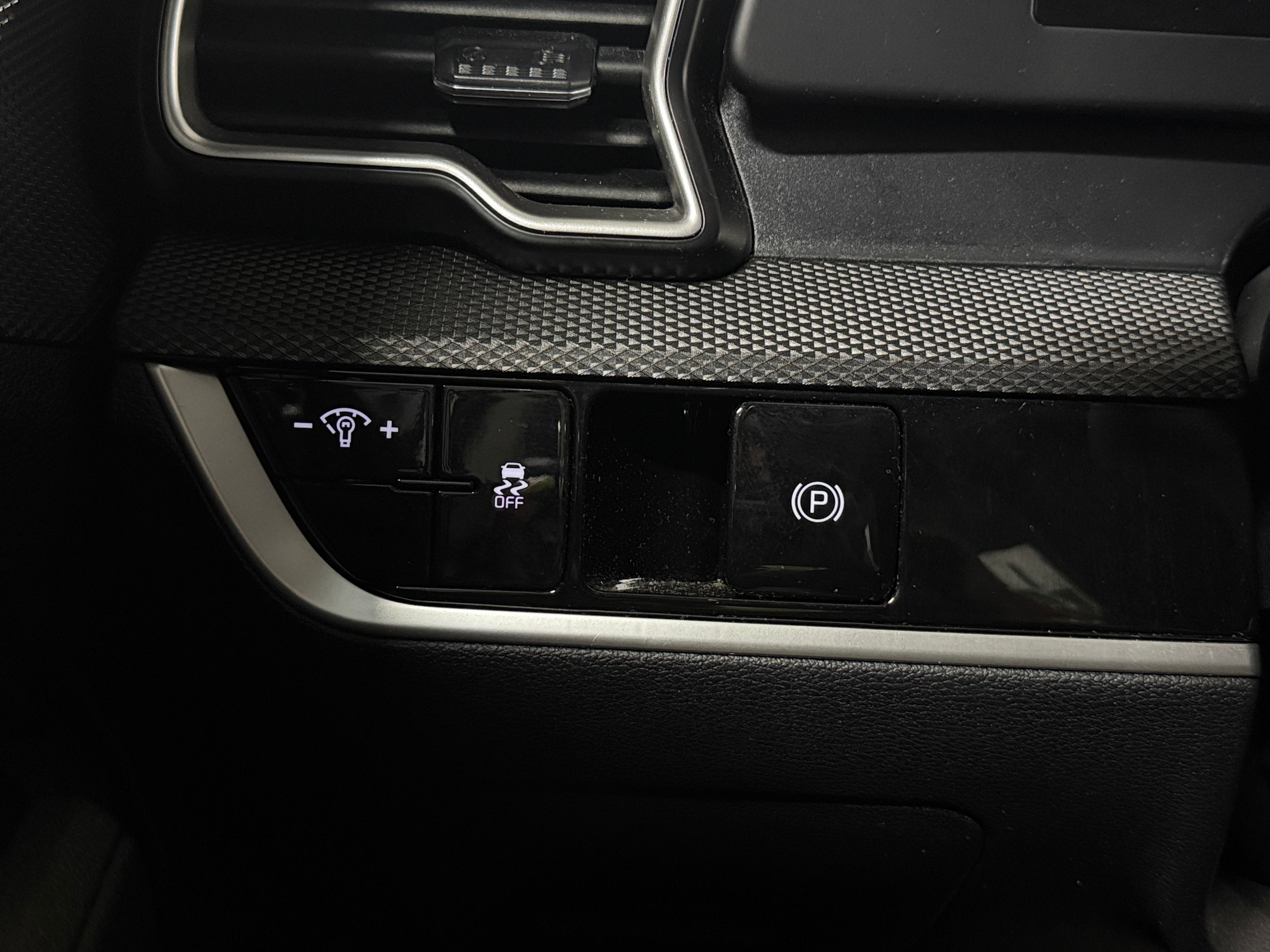 2025 Kia Sportage LX - Photo 2