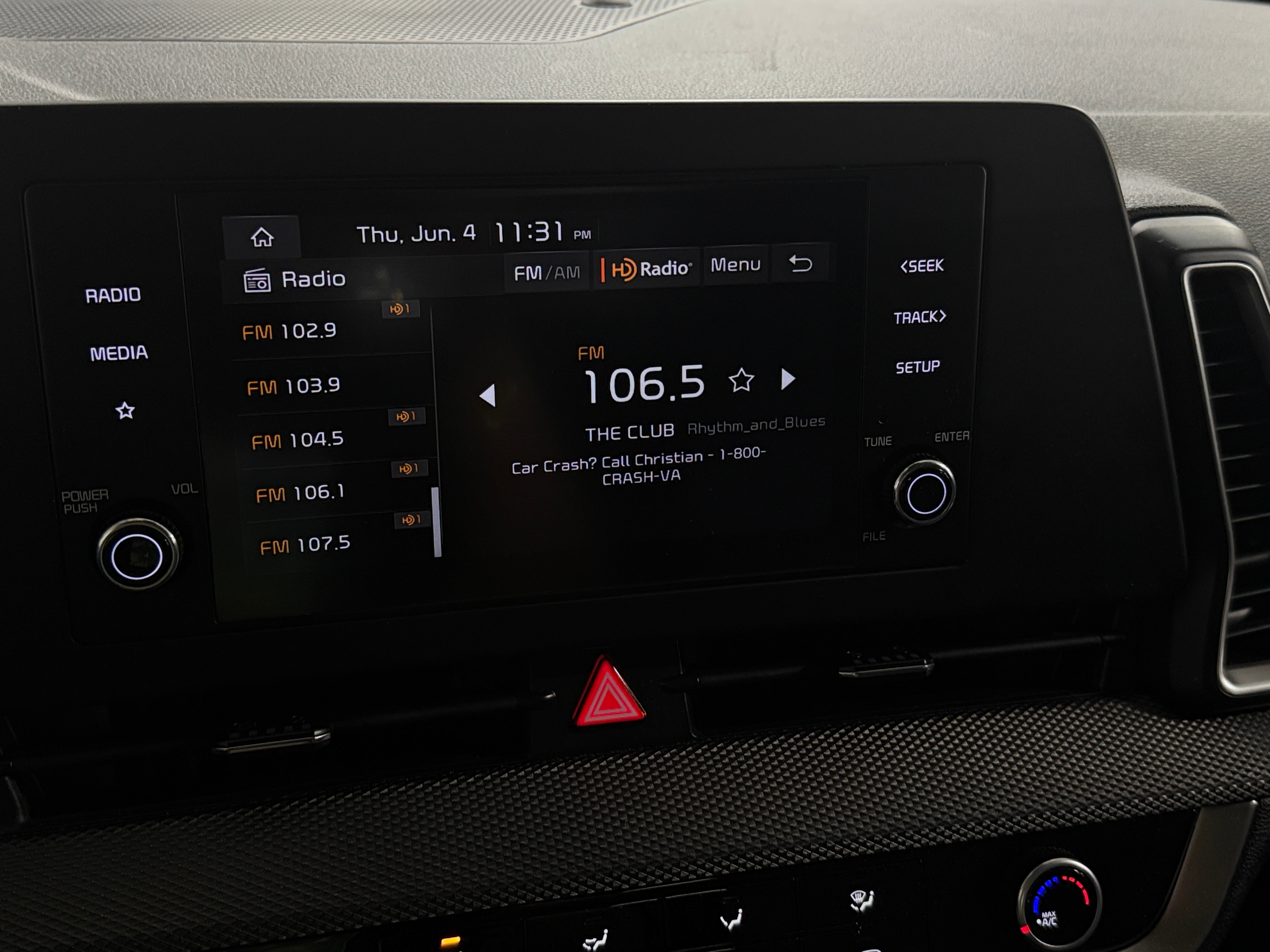 2025 Kia Sportage LX - Photo 11