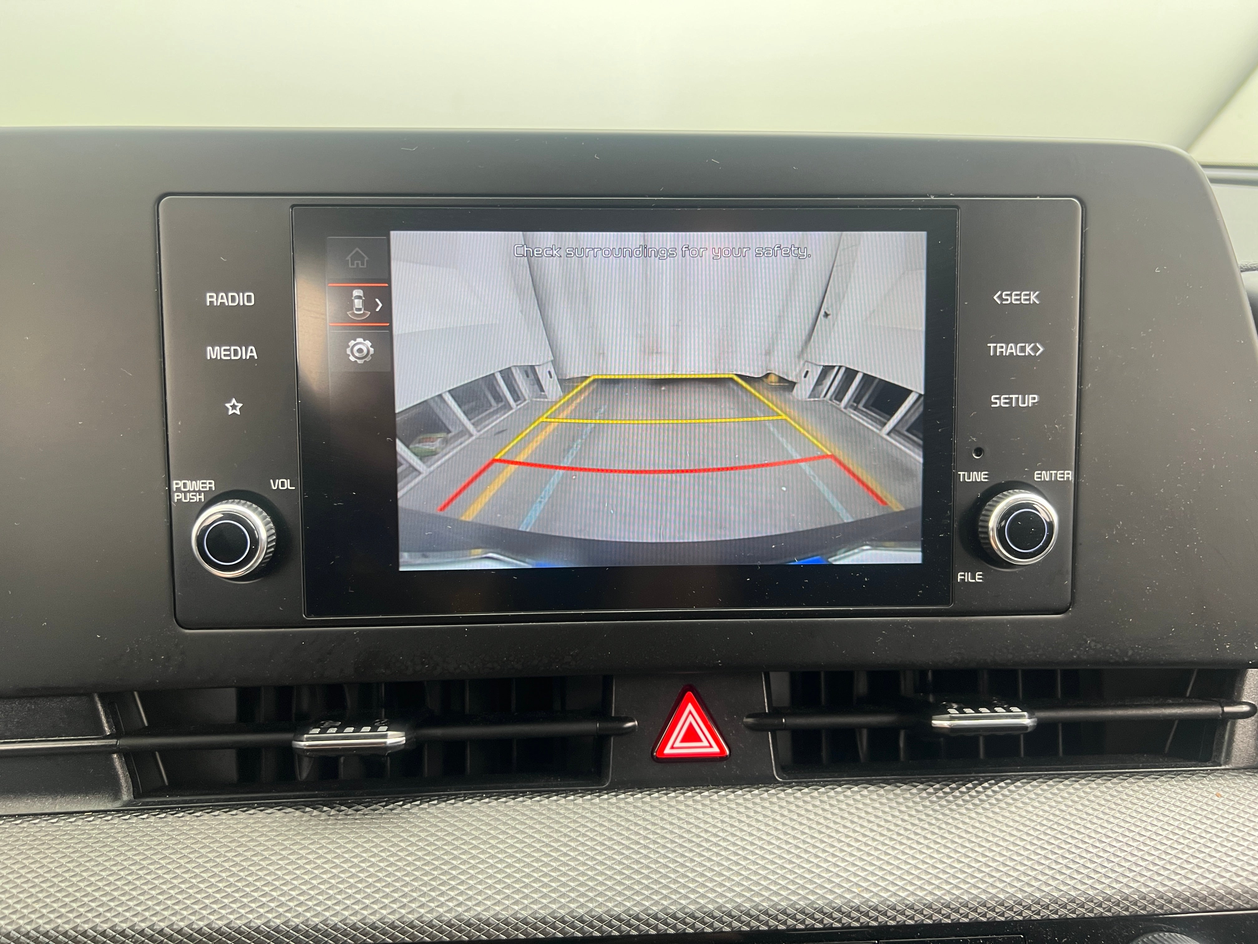 2025 Kia Sportage LX - Photo 12