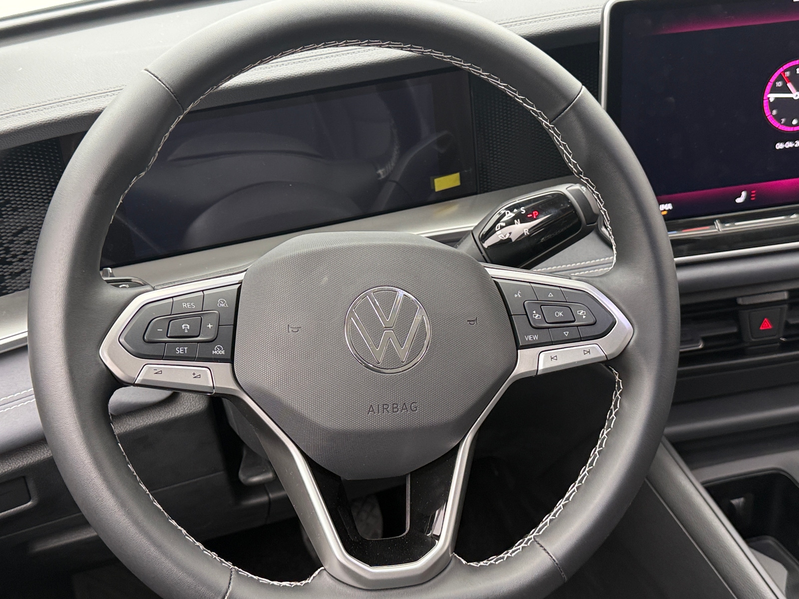 Thumbnail: 2025 Volkswagen Tiguan - 4