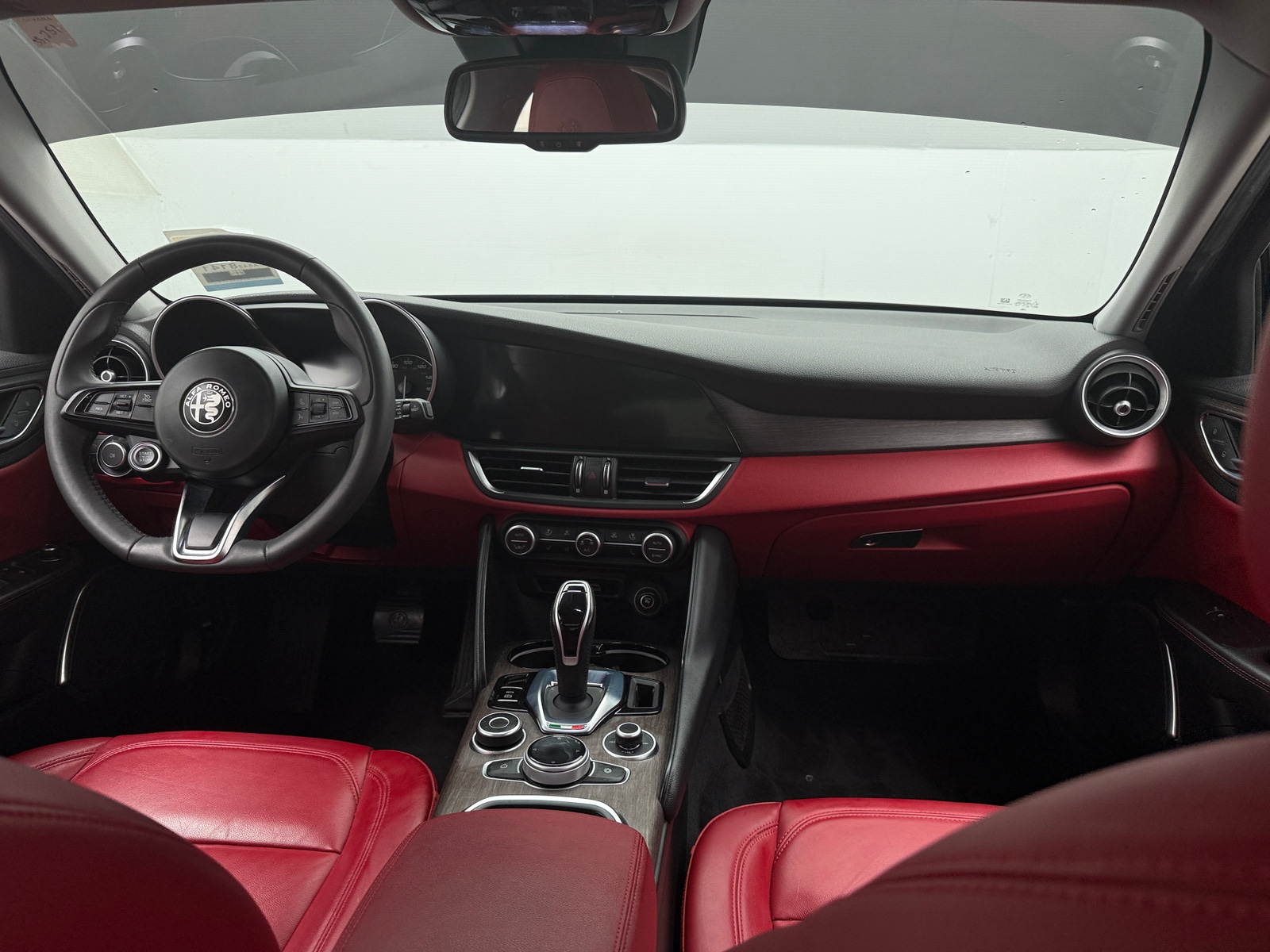 Thumbnail: 2020 Alfa Romeo Giulia - 2