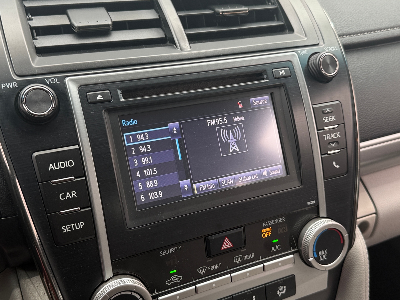 Thumbnail: 2014 Toyota Camry - 4
