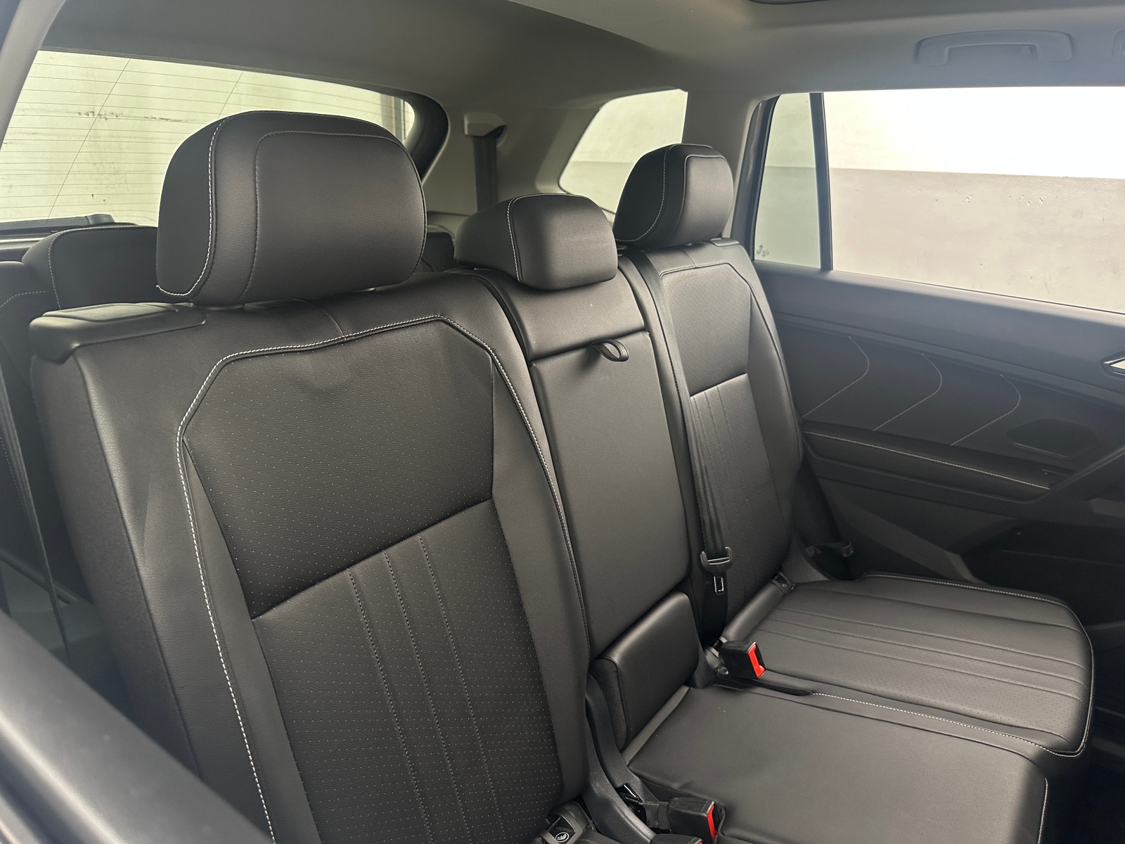 Thumbnail: 2023 Volkswagen Tiguan - 5
