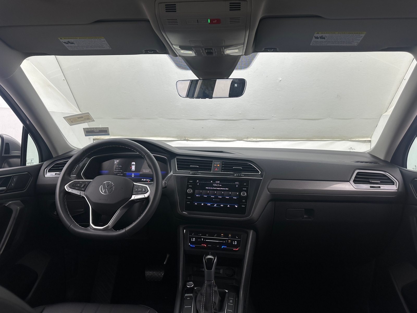Thumbnail: 2023 Volkswagen Tiguan - 2