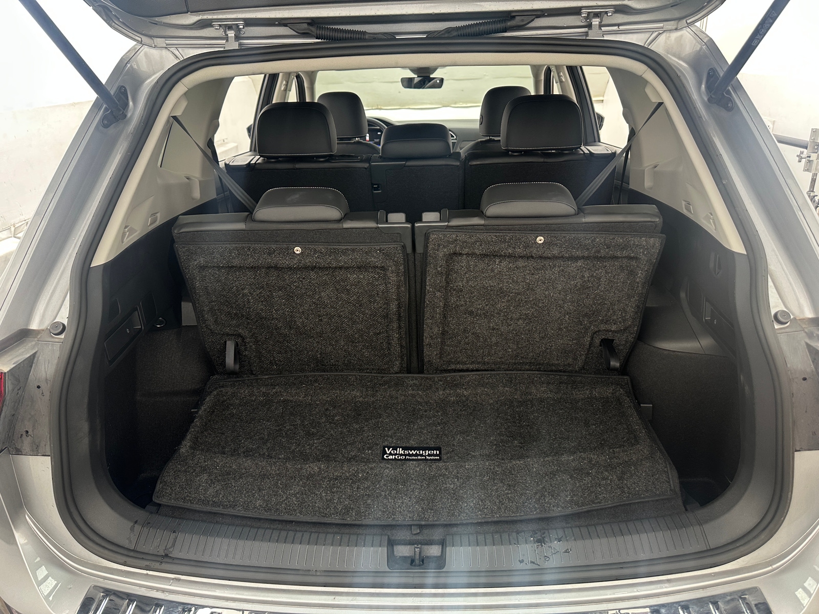 Thumbnail: 2023 Volkswagen Tiguan - 6