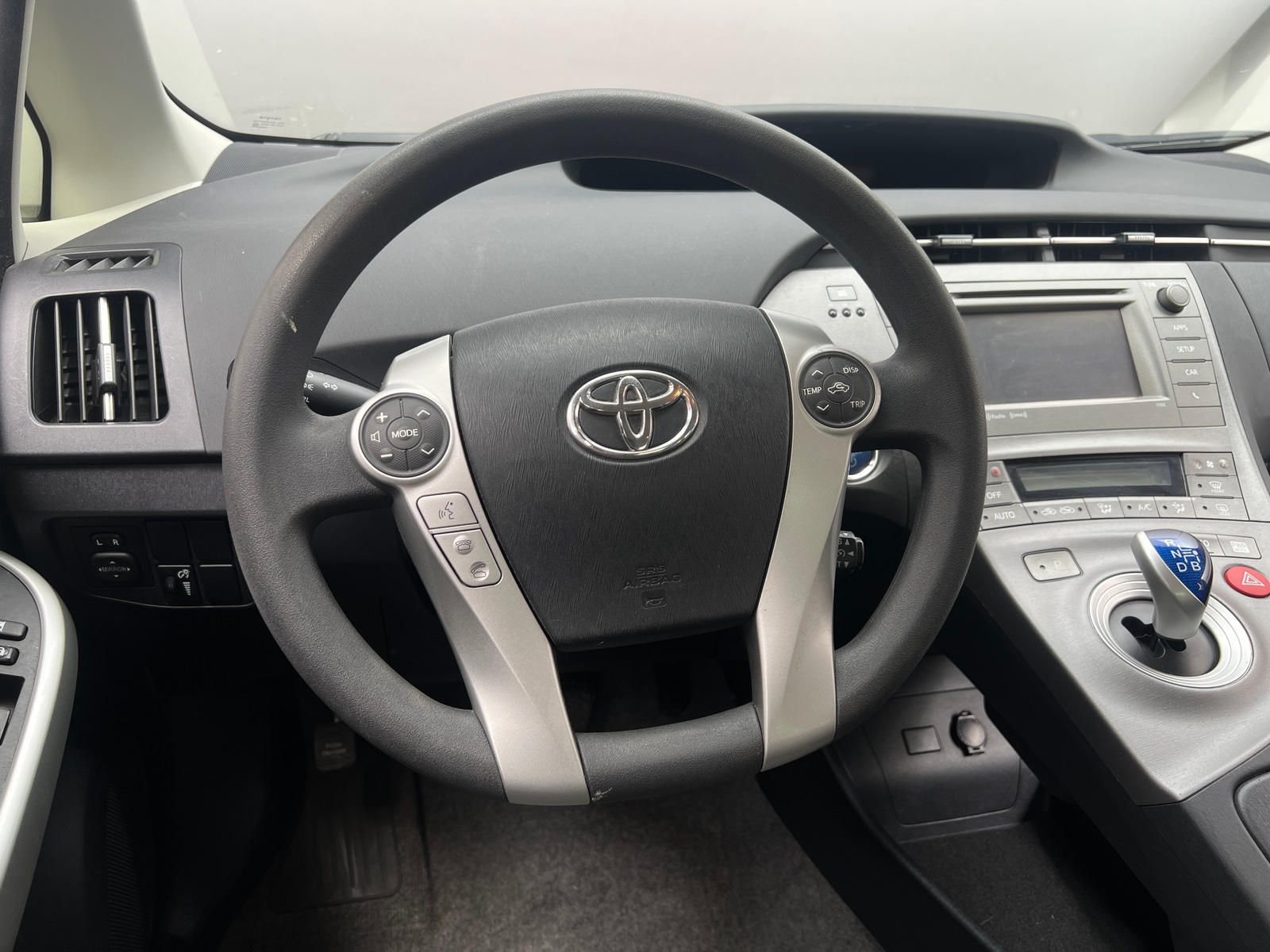 Thumbnail: 2015 Toyota Prius - 5