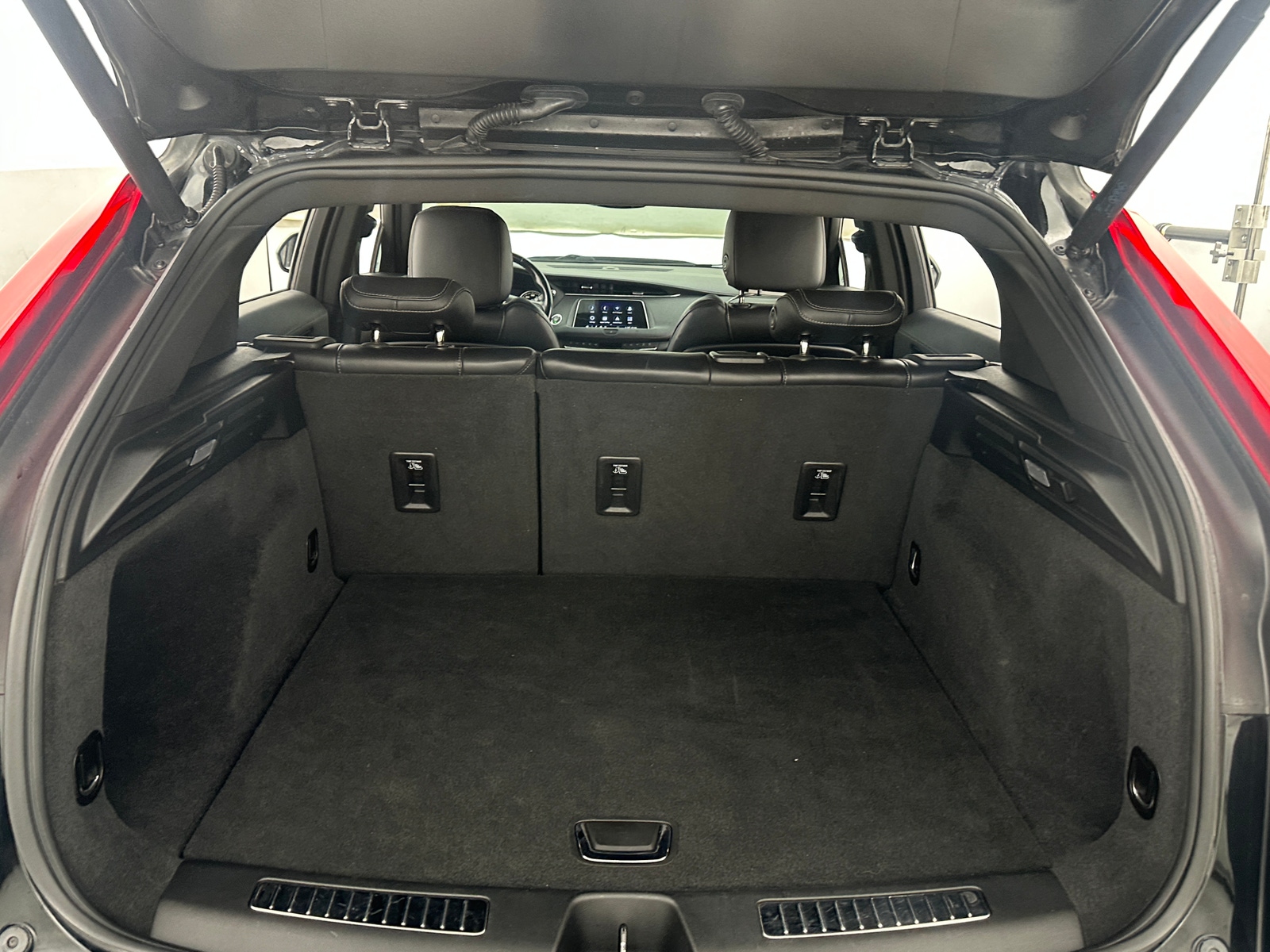 Thumbnail: 2020 Cadillac XT4 - 6