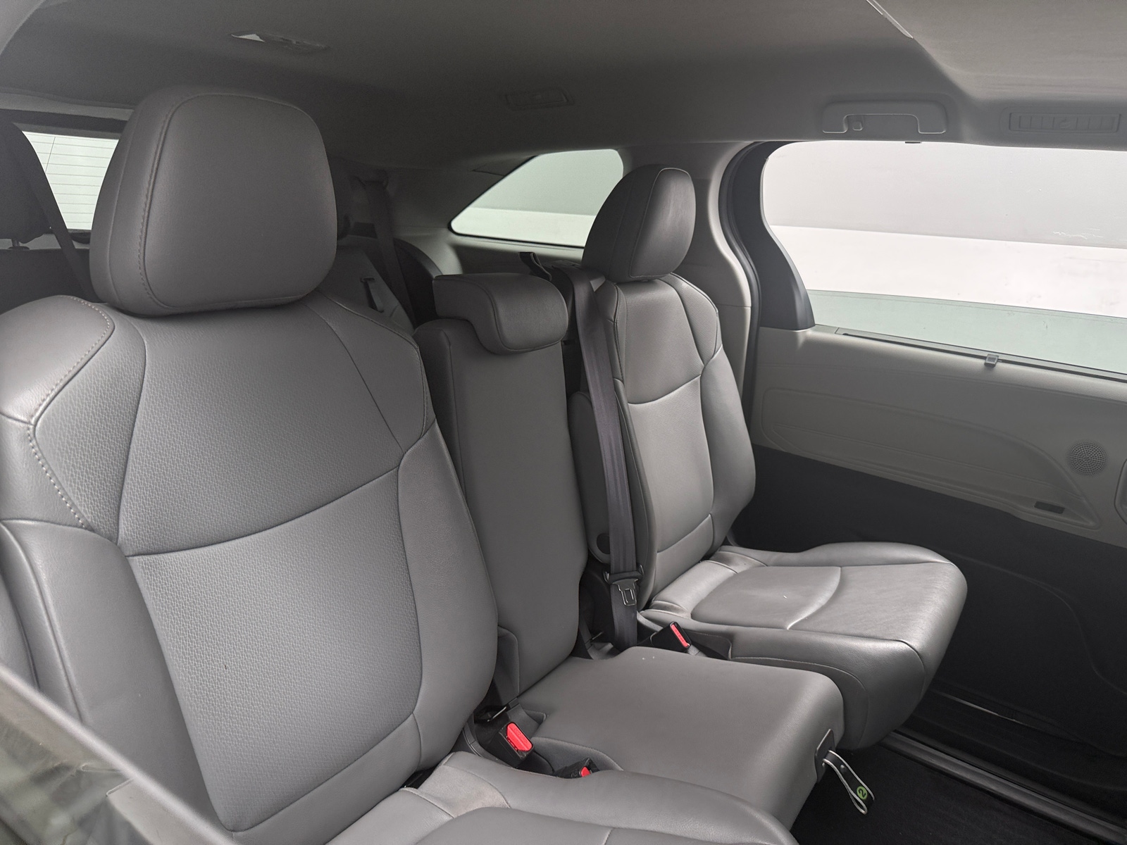 Thumbnail: 2021 Toyota Sienna - 5