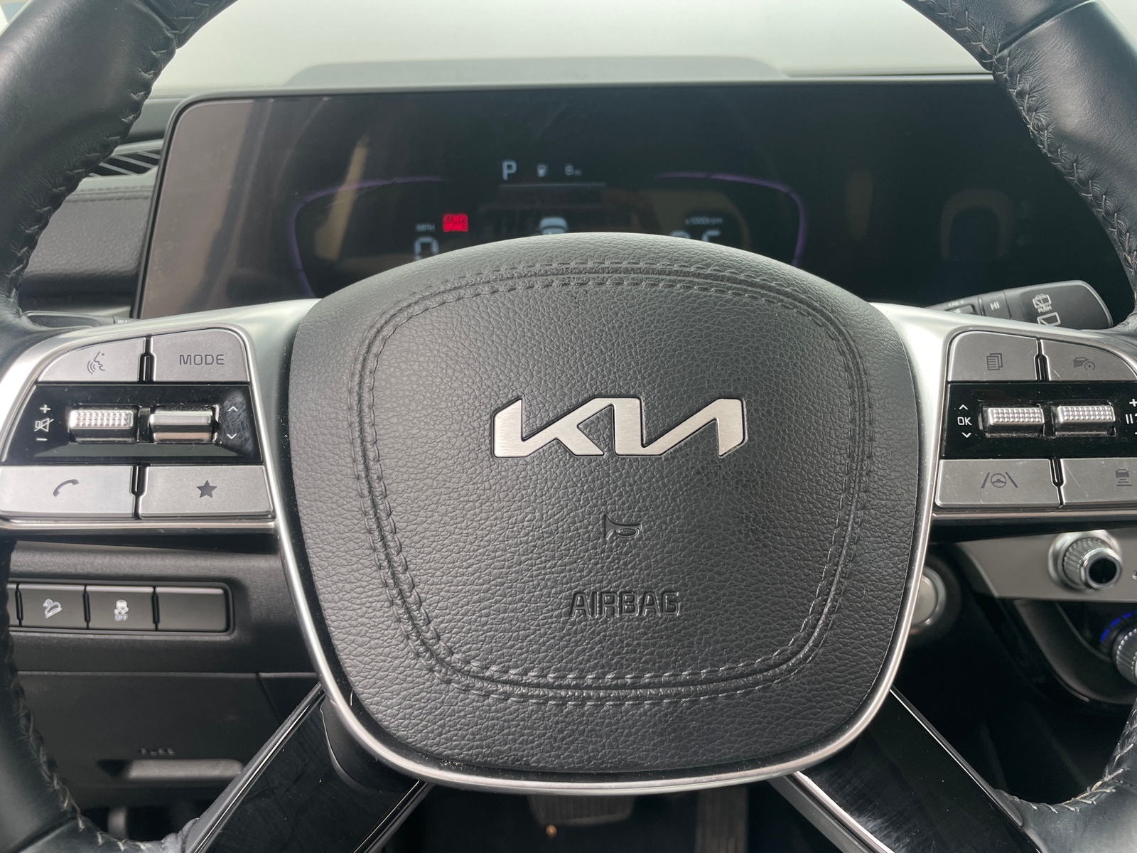 Thumbnail: 2023 Kia Telluride - 4