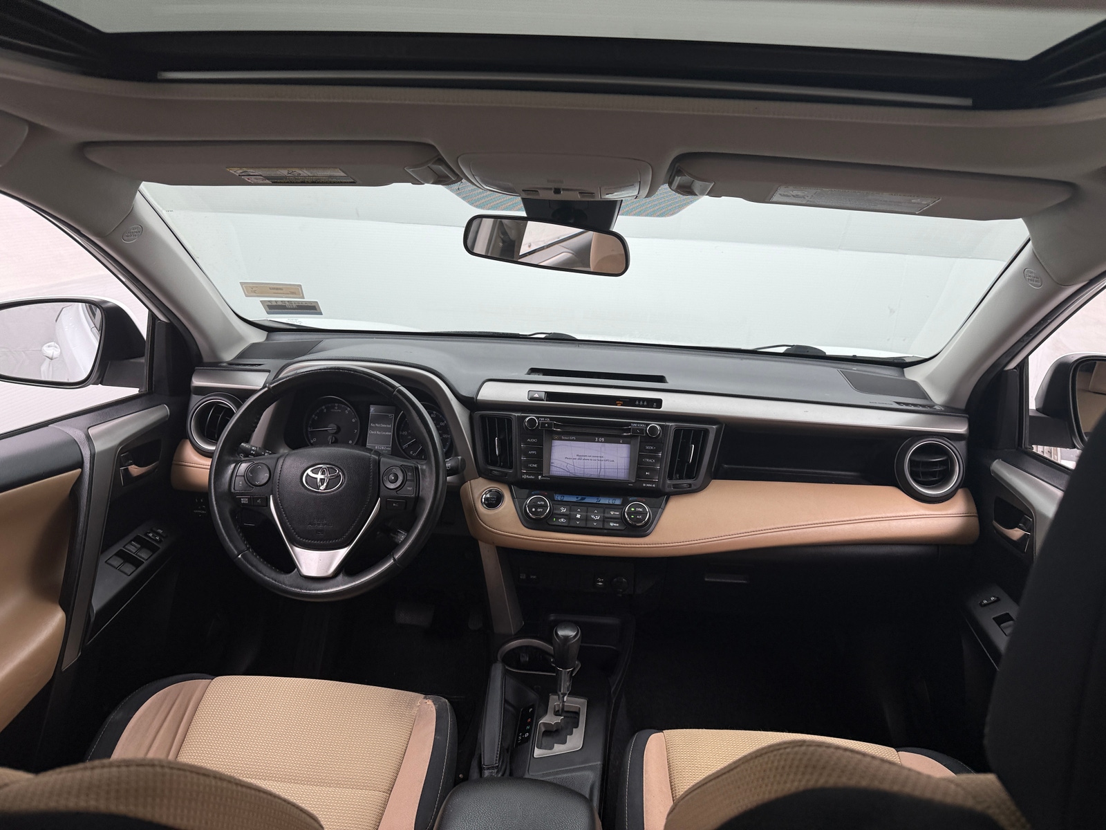Thumbnail: 2017 Toyota RAV4 - 3