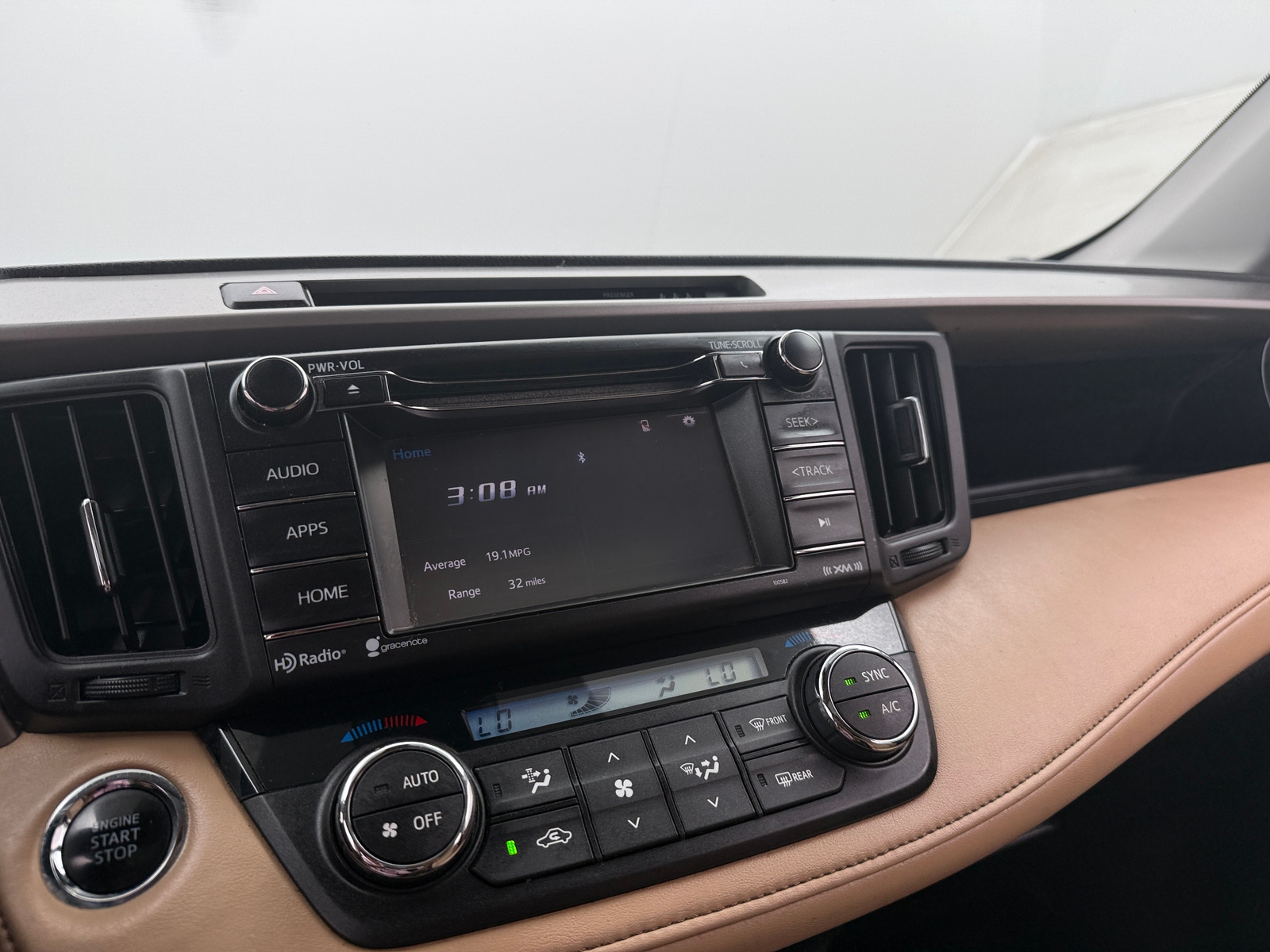 Thumbnail: 2017 Toyota RAV4 - 4