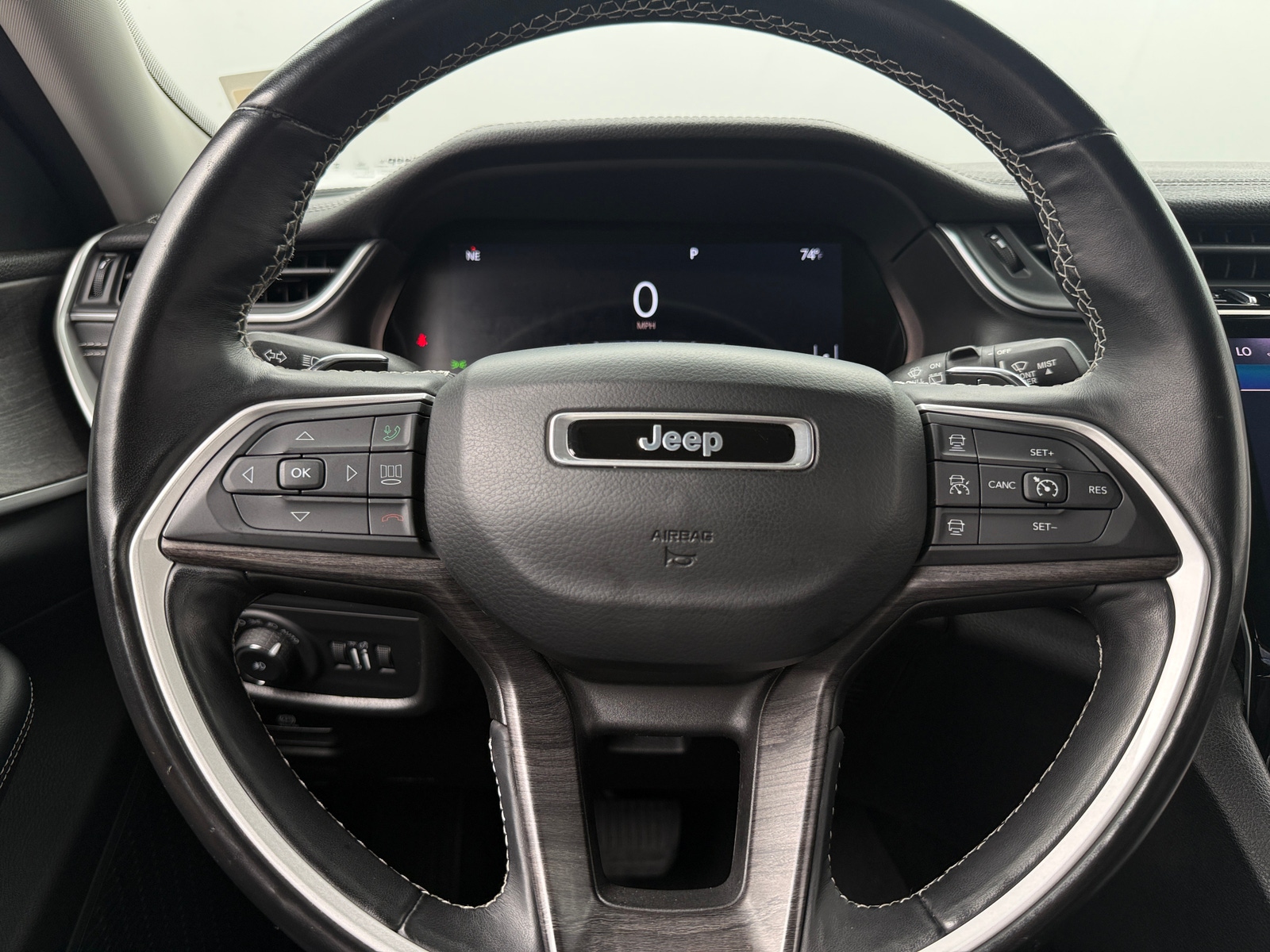 Thumbnail: 2021 Jeep Grand Cherokee L - 4