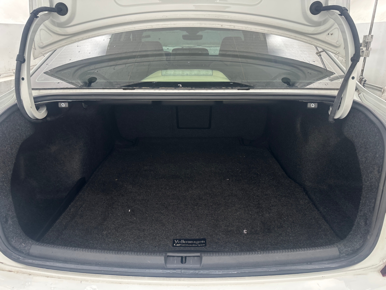 Thumbnail: 2018 Volkswagen Passat - 6