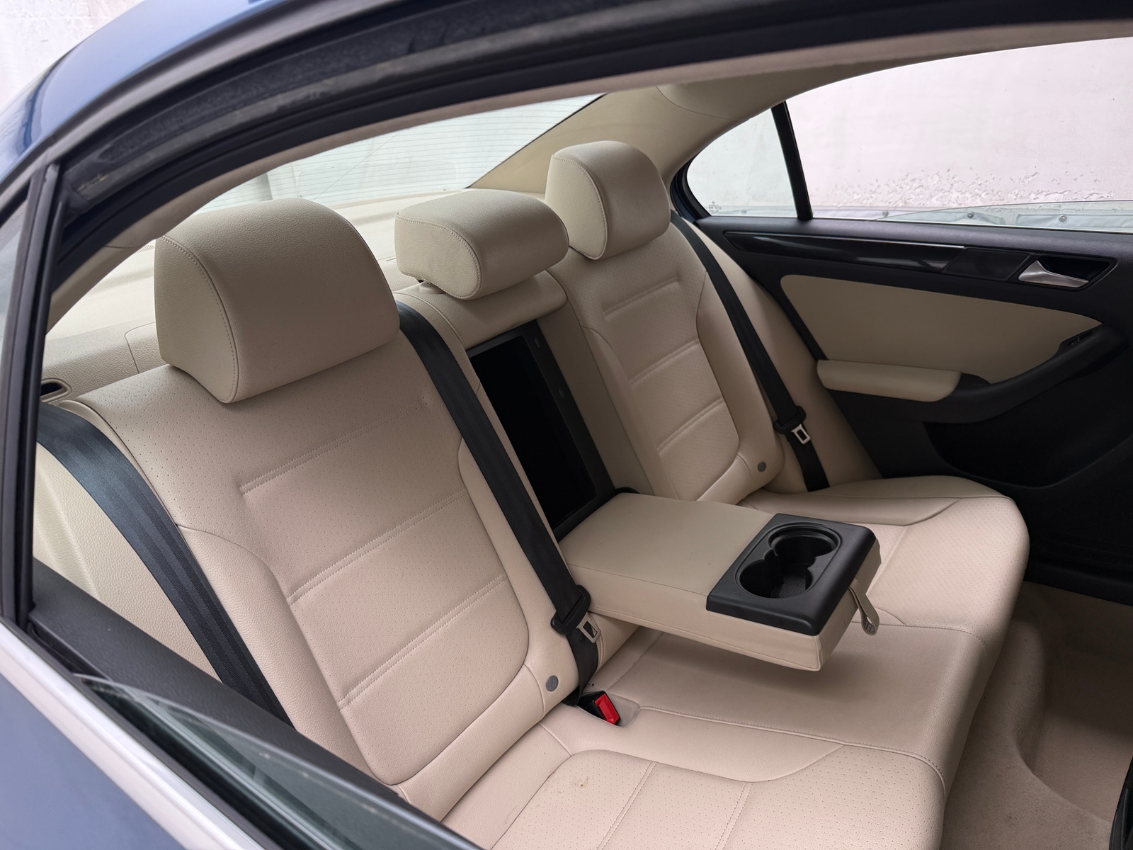 Thumbnail: 2016 Volkswagen Jetta - 5
