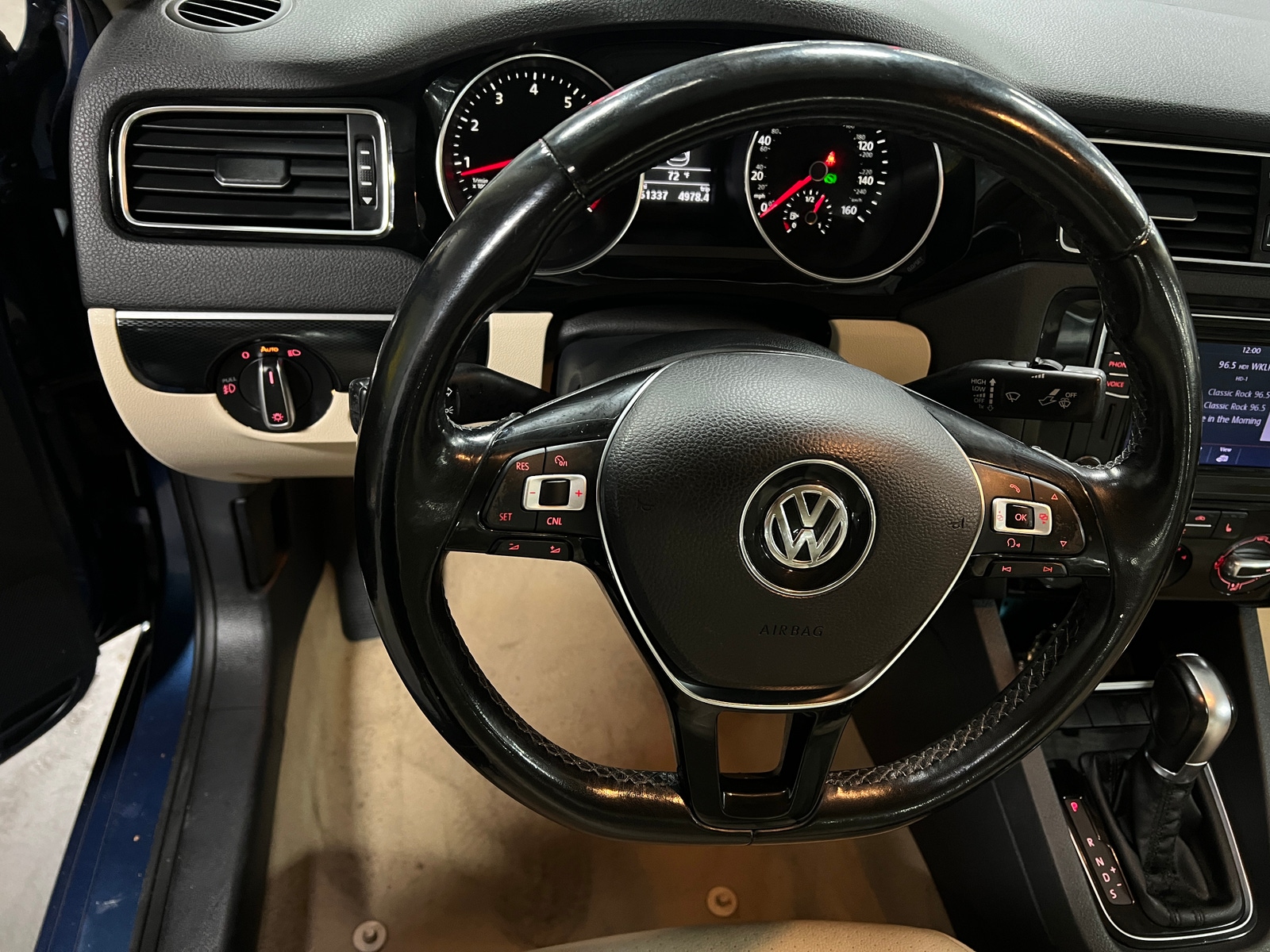 Thumbnail: 2016 Volkswagen Jetta - 4