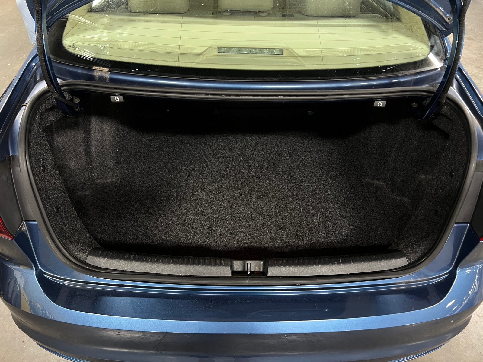Thumbnail: 2016 Volkswagen Jetta - 6