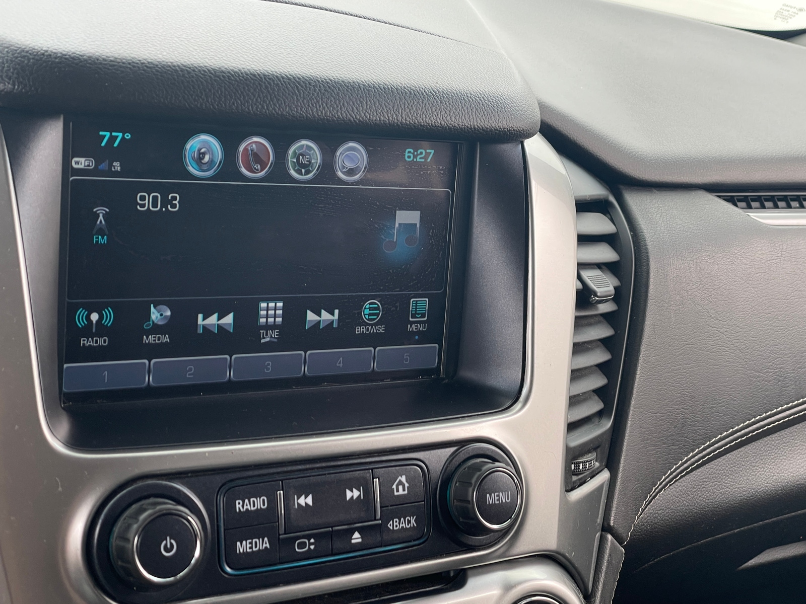 Thumbnail: 2020 Chevrolet Tahoe - 4