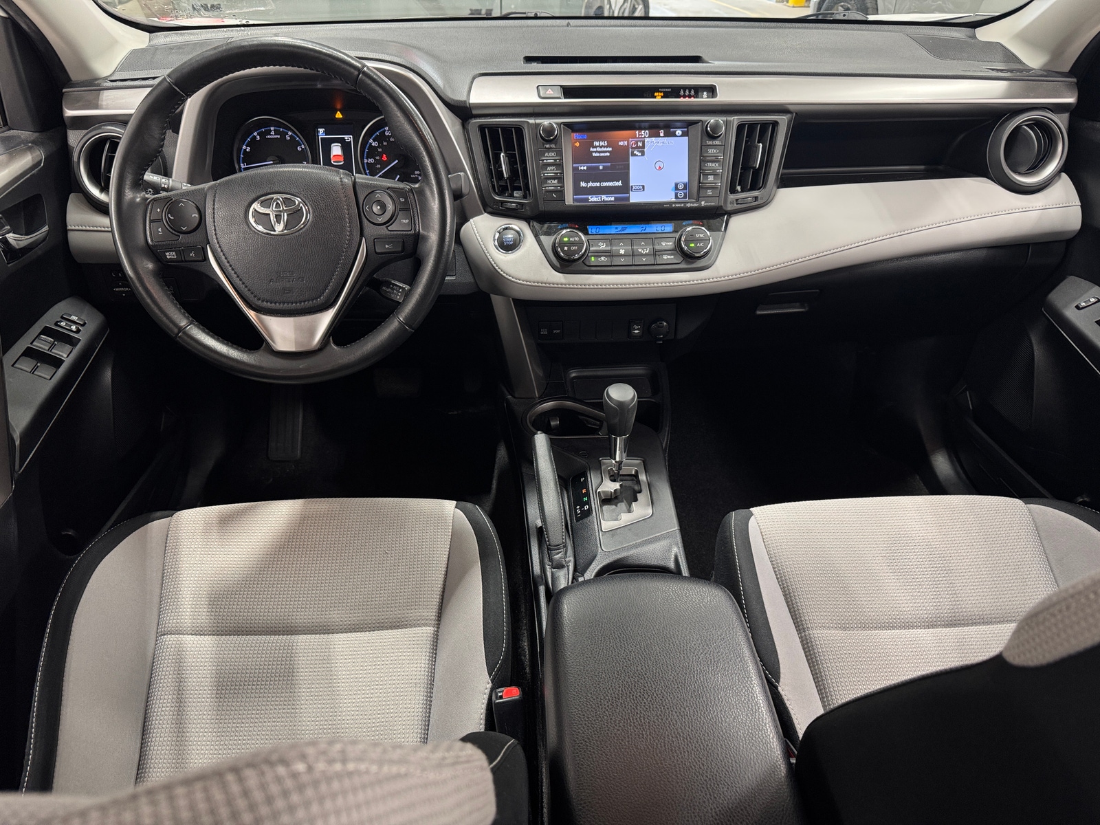 Thumbnail: 2018 Toyota RAV4 - 3