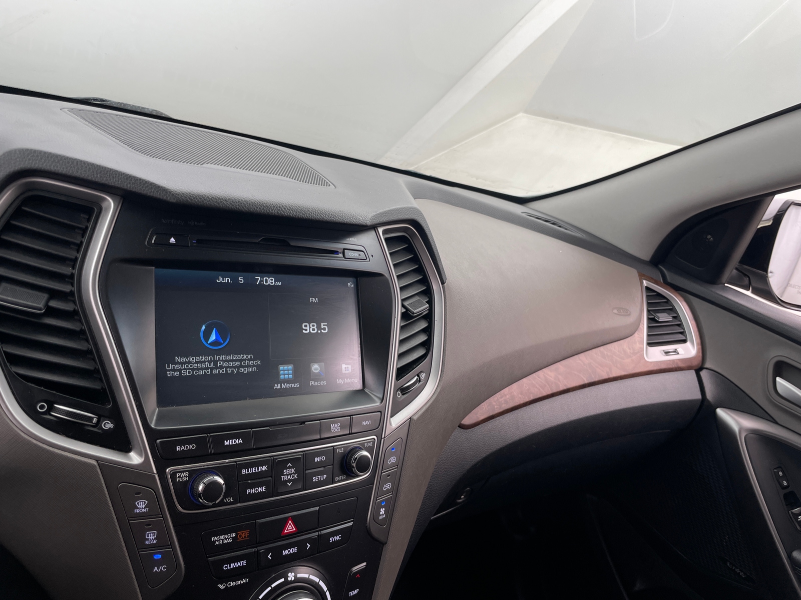 Thumbnail: 2017 Hyundai Santa Fe - 3