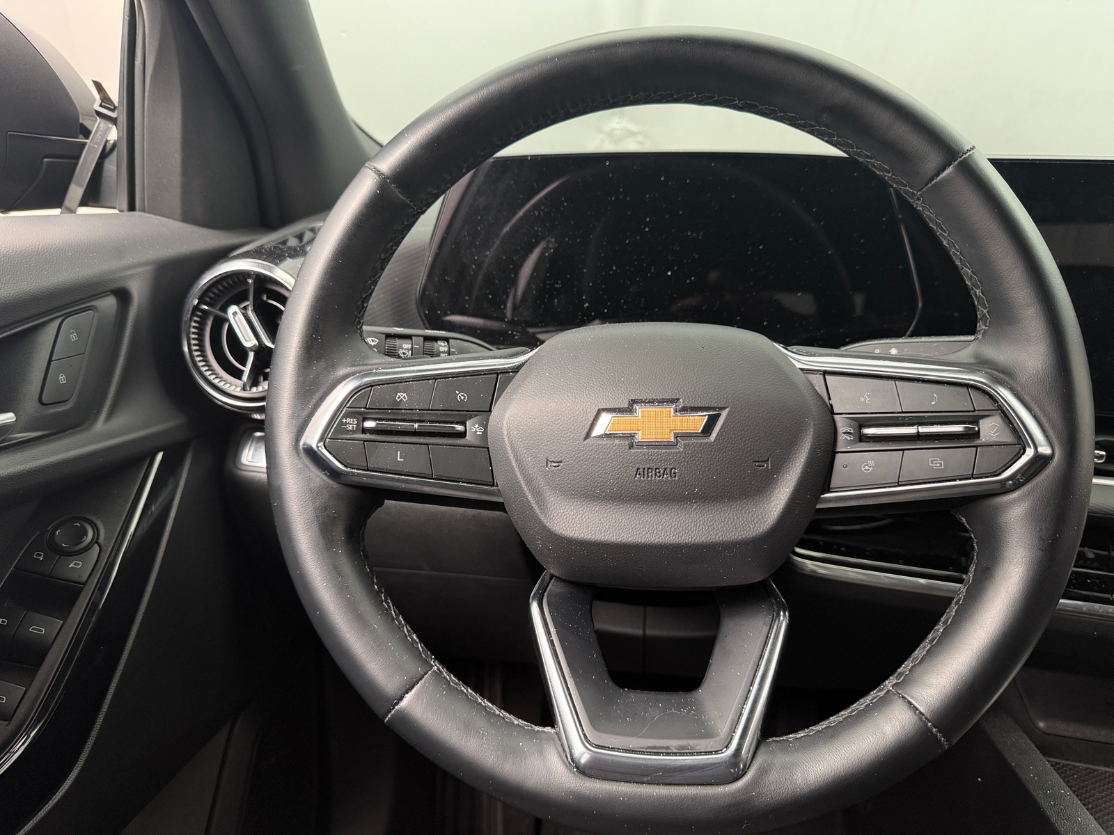 Thumbnail: 2025 Chevrolet Equinox - 5