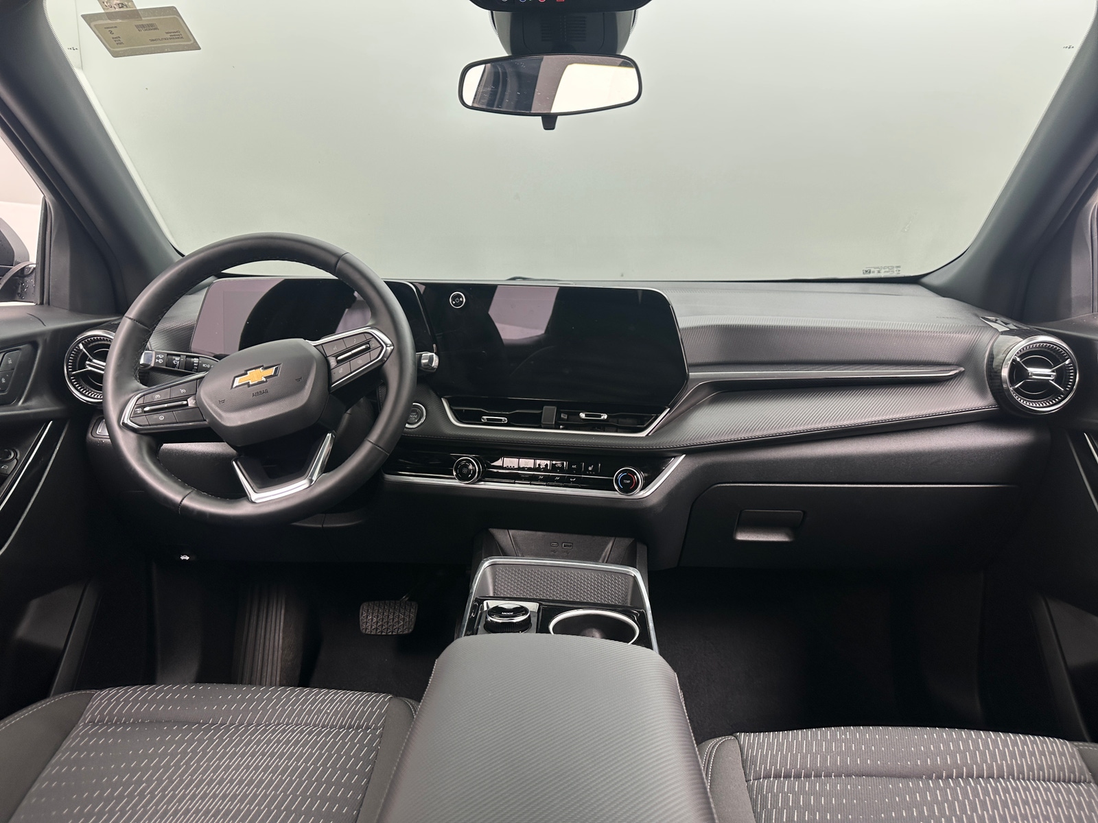 Thumbnail: 2026 Chevrolet Equinox - 3