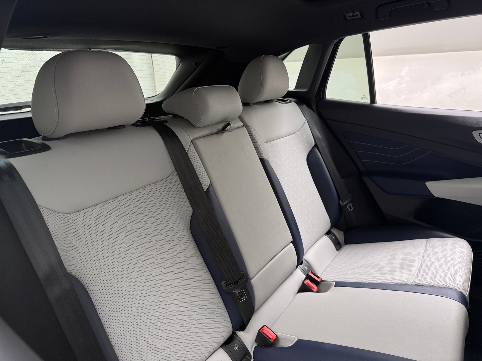 Thumbnail: 2023 Volkswagen ID.4 - 5