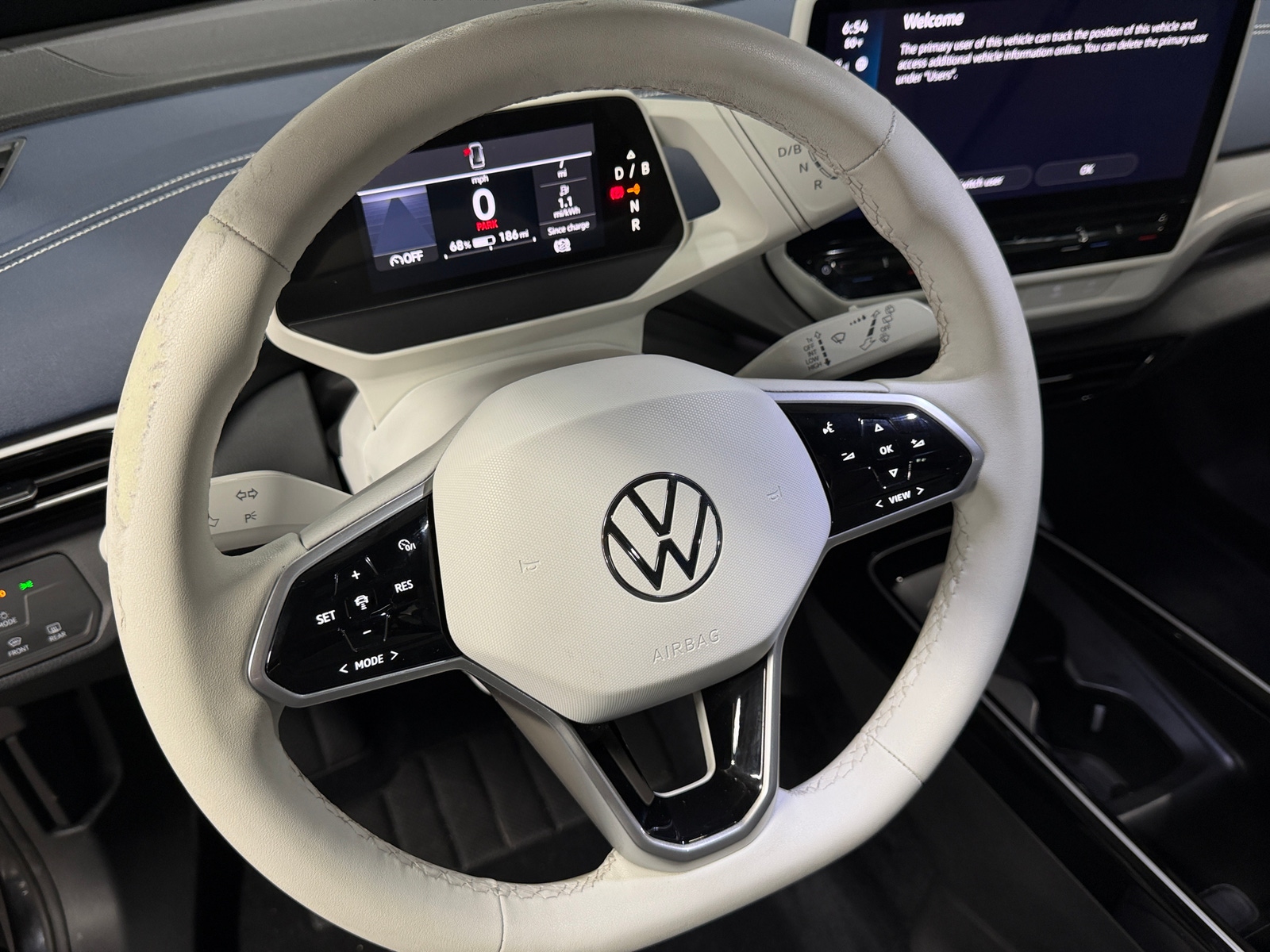 Thumbnail: 2023 Volkswagen ID.4 - 4