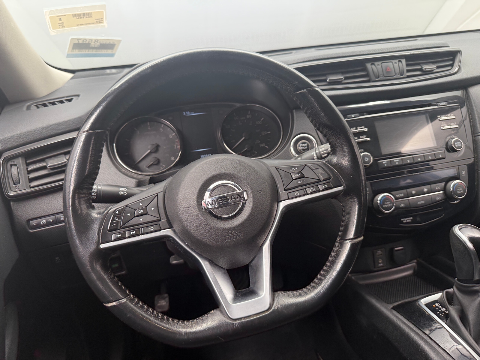 Thumbnail: 2017 Nissan Rogue - 5