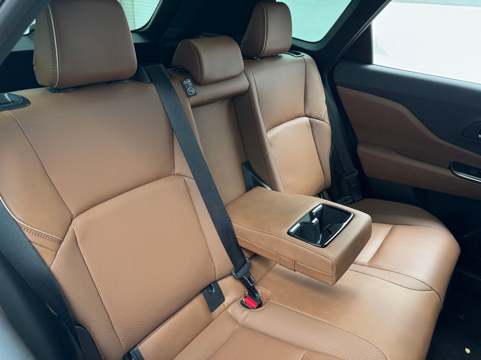 Thumbnail: 2025 Toyota Crown Signia - 5