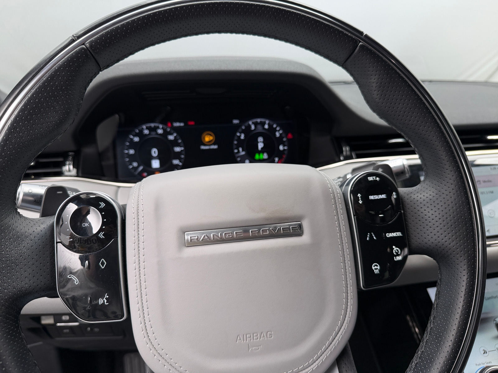 Thumbnail: 2020 Land Rover Range Rover Evoque - 4