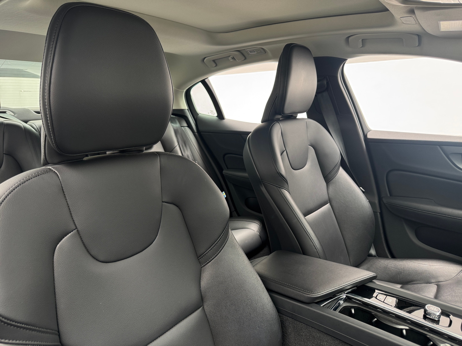 Thumbnail: 2024 Volvo S60 - 2
