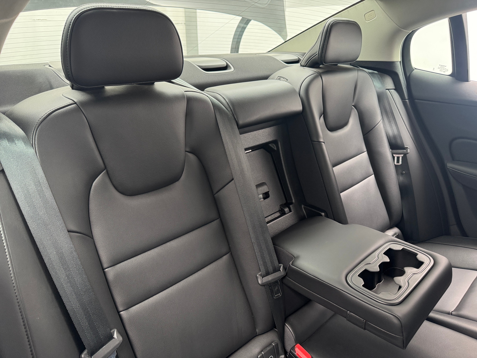 Thumbnail: 2024 Volvo S60 - 6