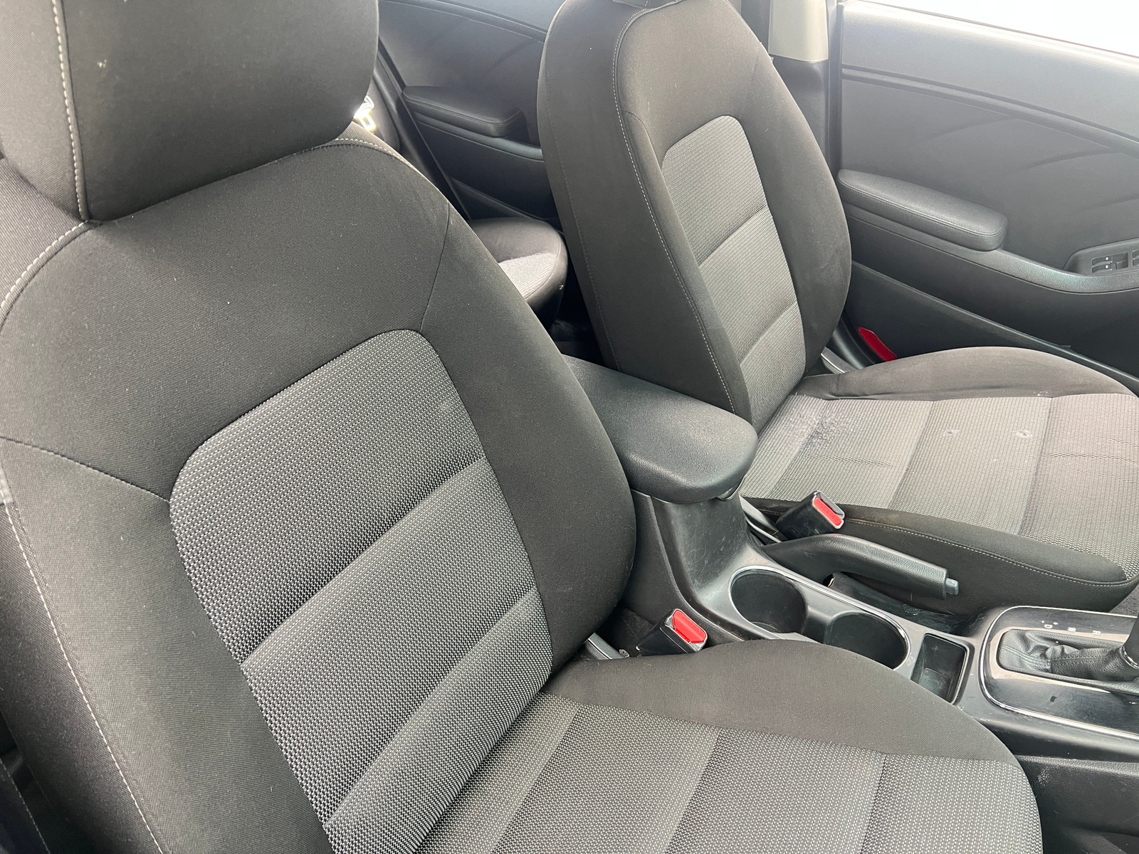 Thumbnail: 2017 Kia Forte - 2