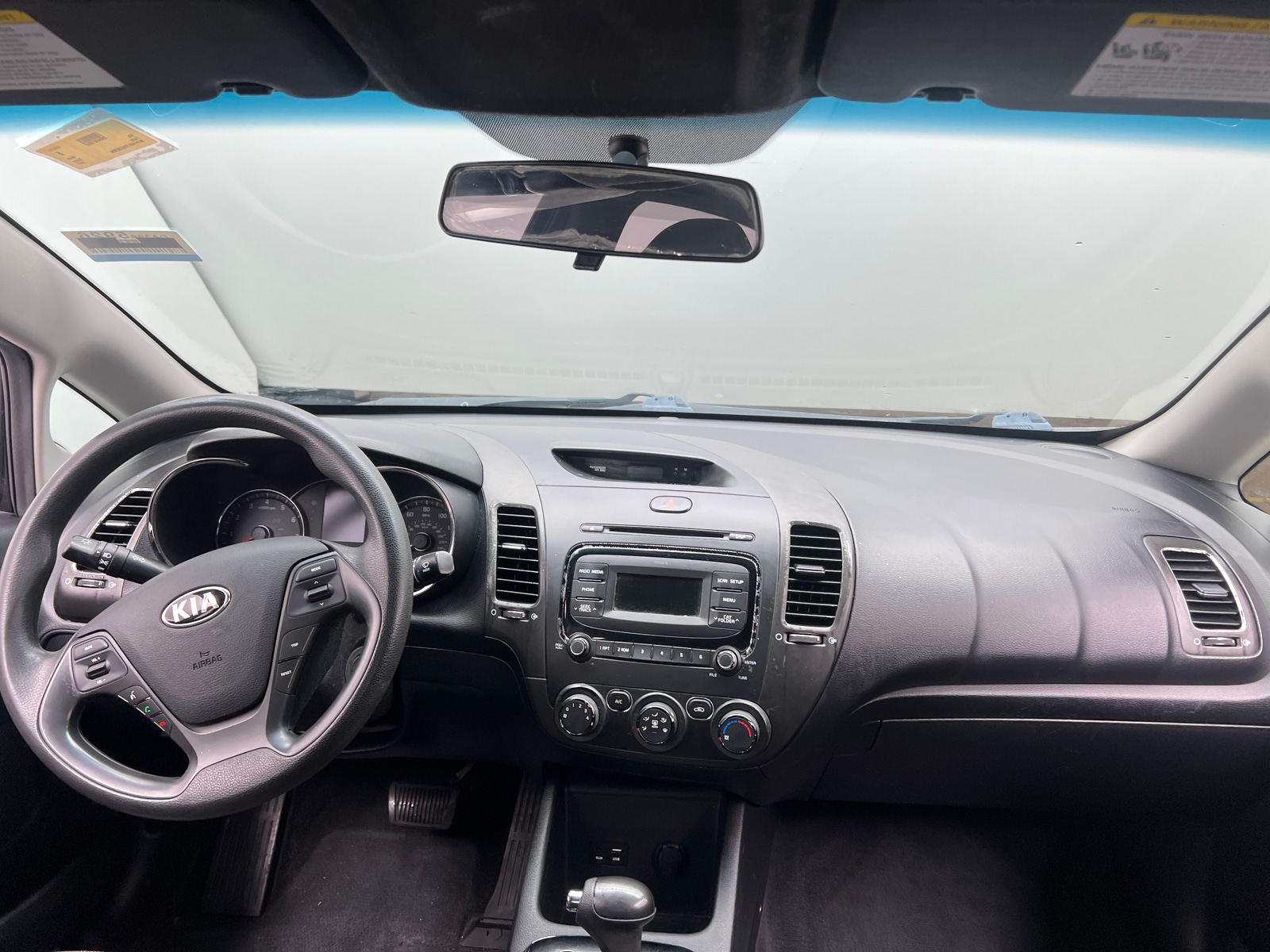 Thumbnail: 2017 Kia Forte - 3