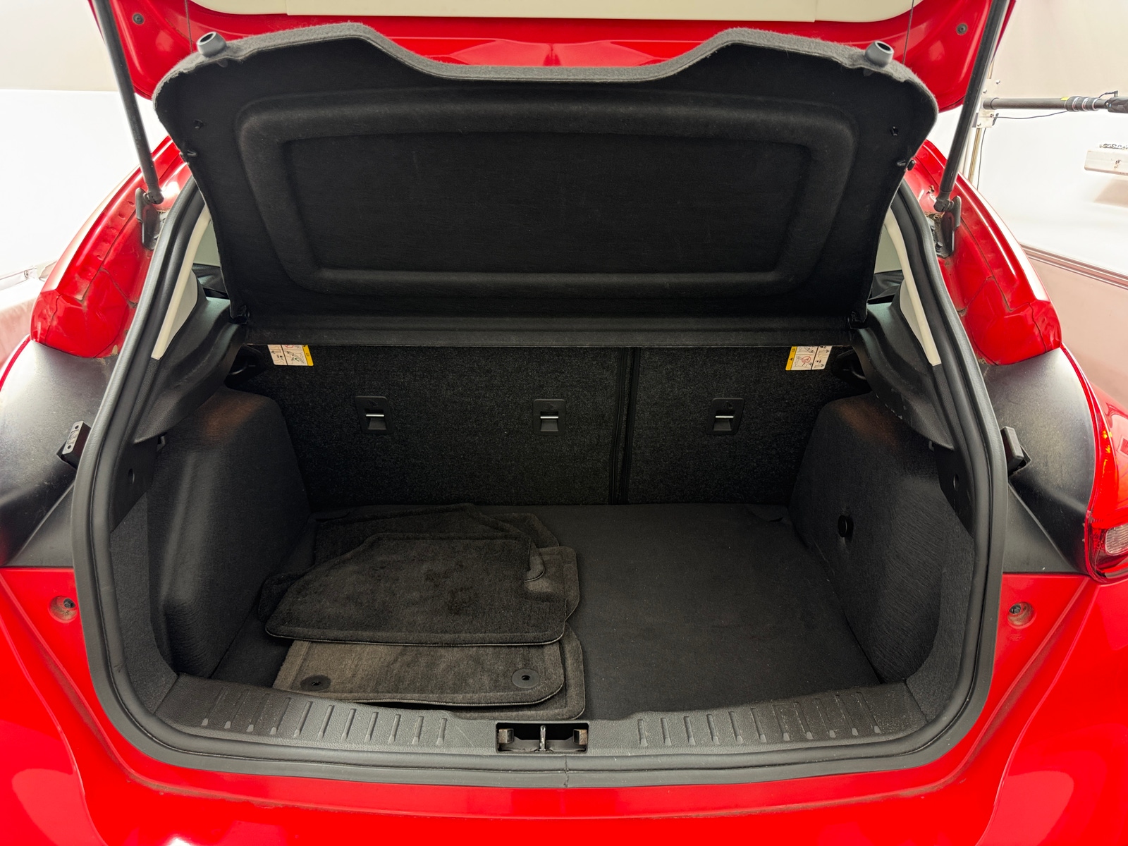 Thumbnail: 2016 Ford Focus - 7