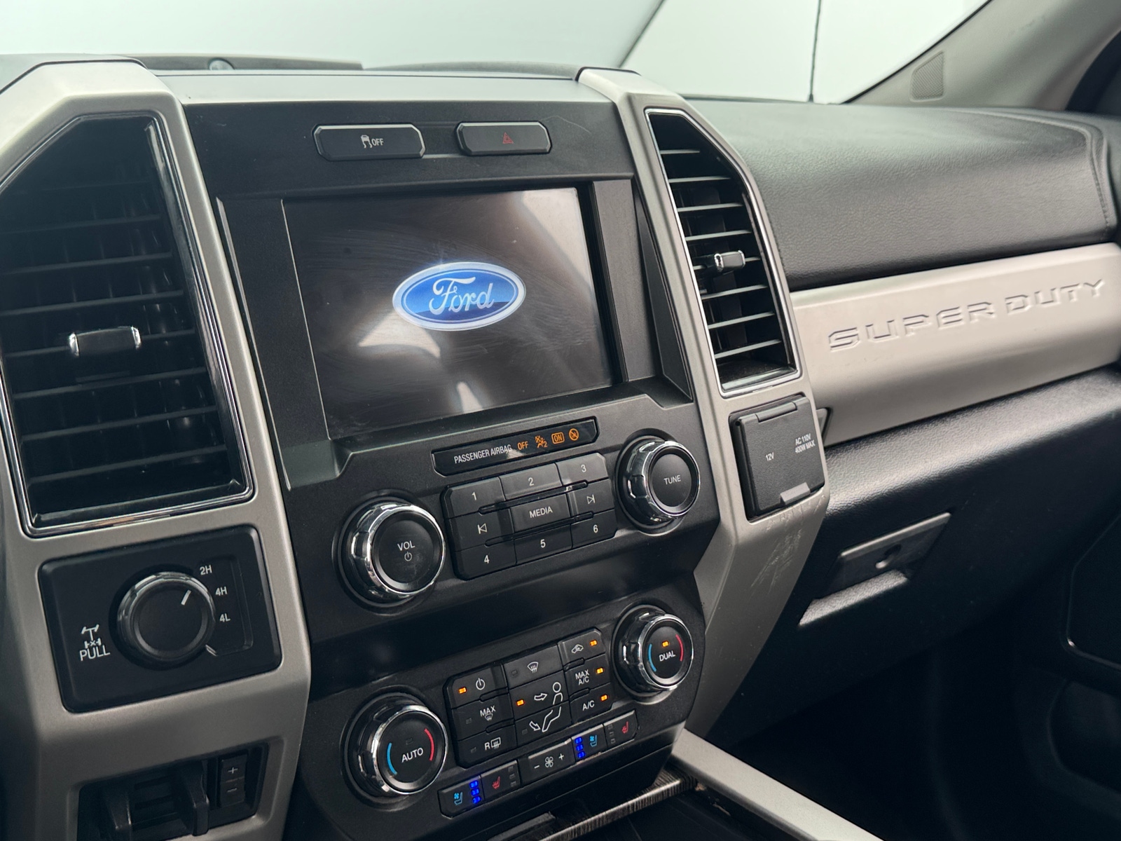 Thumbnail: 2021 Ford Econoline - 3