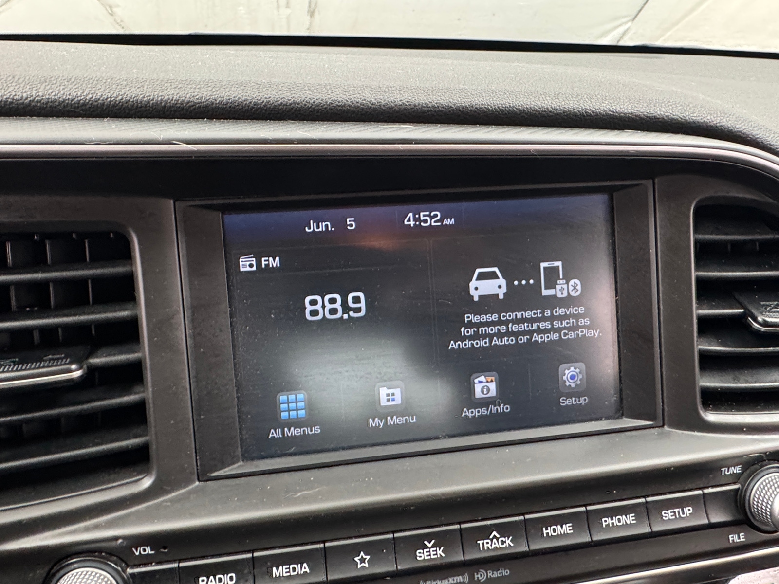 Thumbnail: 2020 Hyundai Elantra - 4