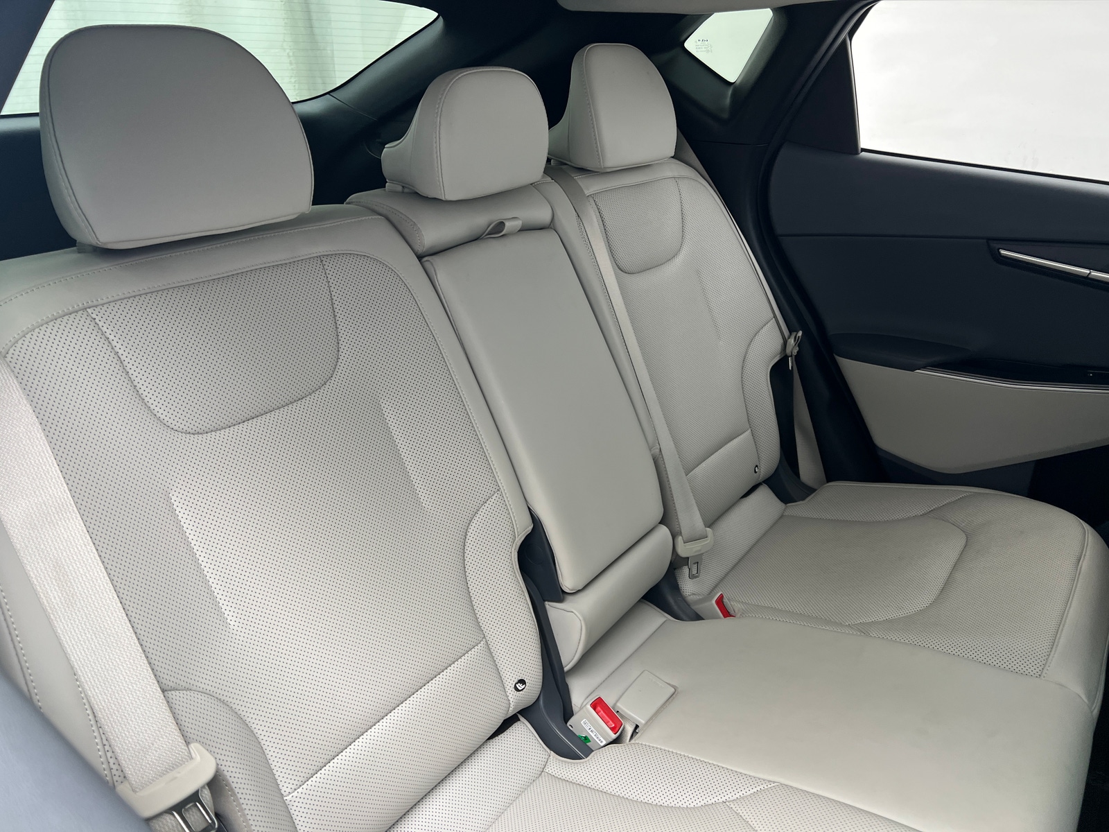 Thumbnail: 2022 Kia EV6 - 5