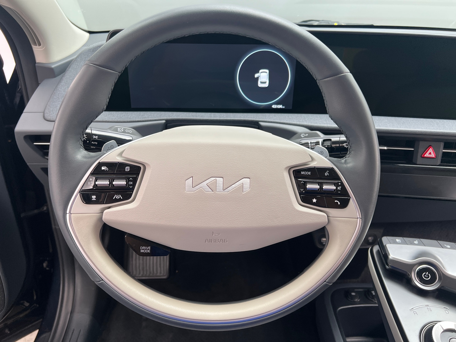 Thumbnail: 2022 Kia EV6 - 4